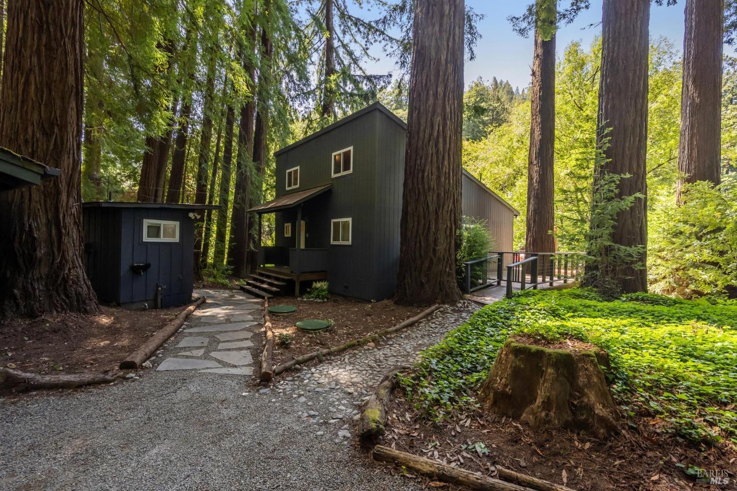 Detail Gallery Image 11 of 46 For 925 Austin Creek Rd, Cazadero,  CA 95421 - 2 Beds | 1/1 Baths