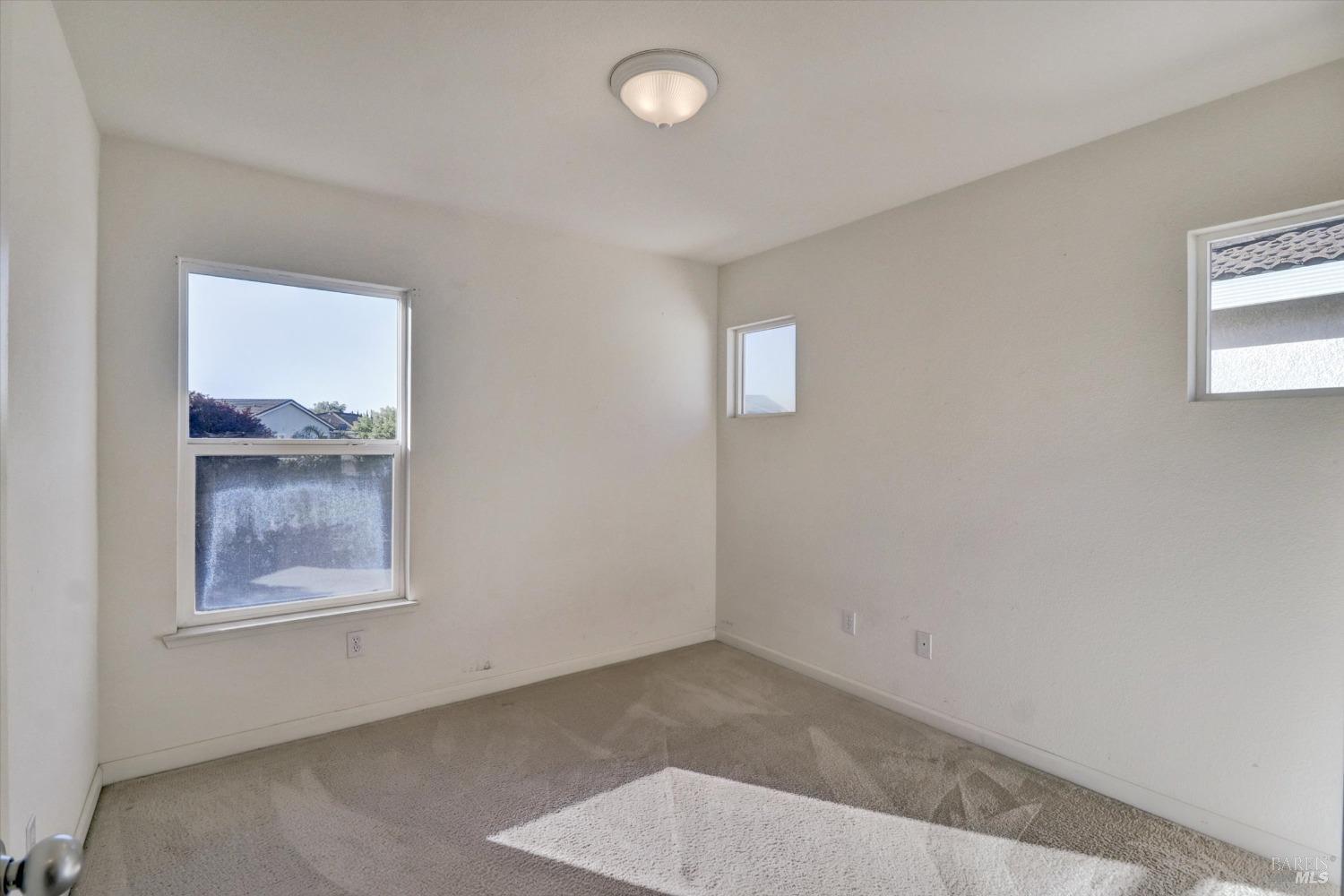 Detail Gallery Image 34 of 41 For 5043 Lakeshore Dr, Fairfield,  CA 94534 - 2 Beds | 1/1 Baths