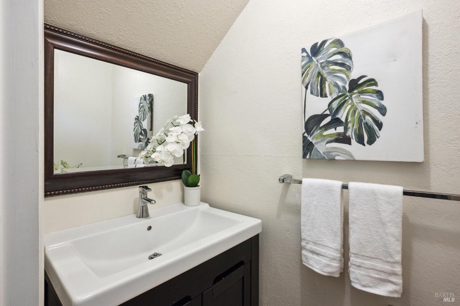 Detail Gallery Image 25 of 32 For 3006 Yulupa Ave, Santa Rosa,  CA 95405 - 2 Beds | 1/1 Baths