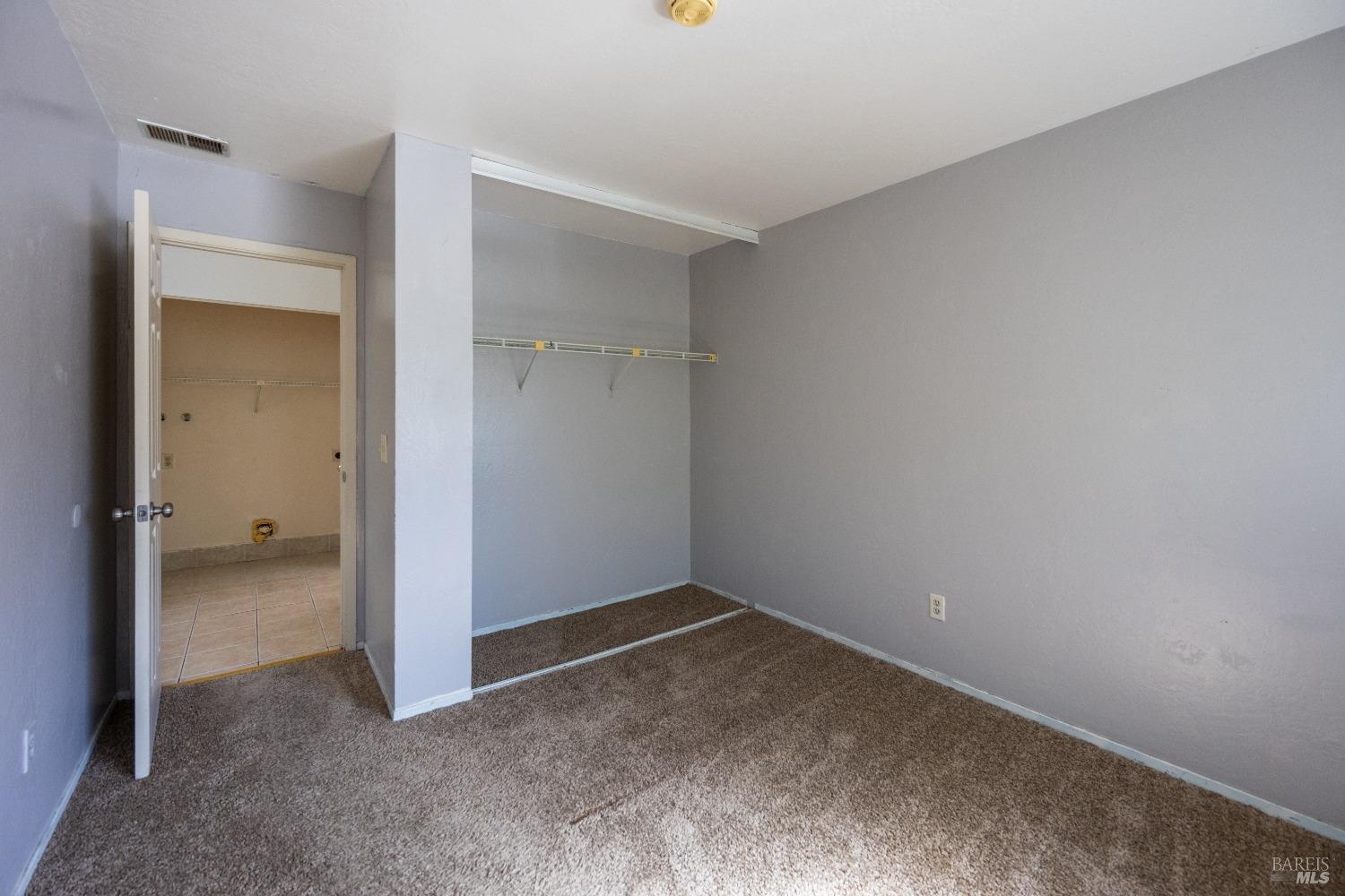 Detail Gallery Image 9 of 12 For 2105 W Steele Ln, Santa Rosa,  CA 95403 - 2 Beds | 1/1 Baths