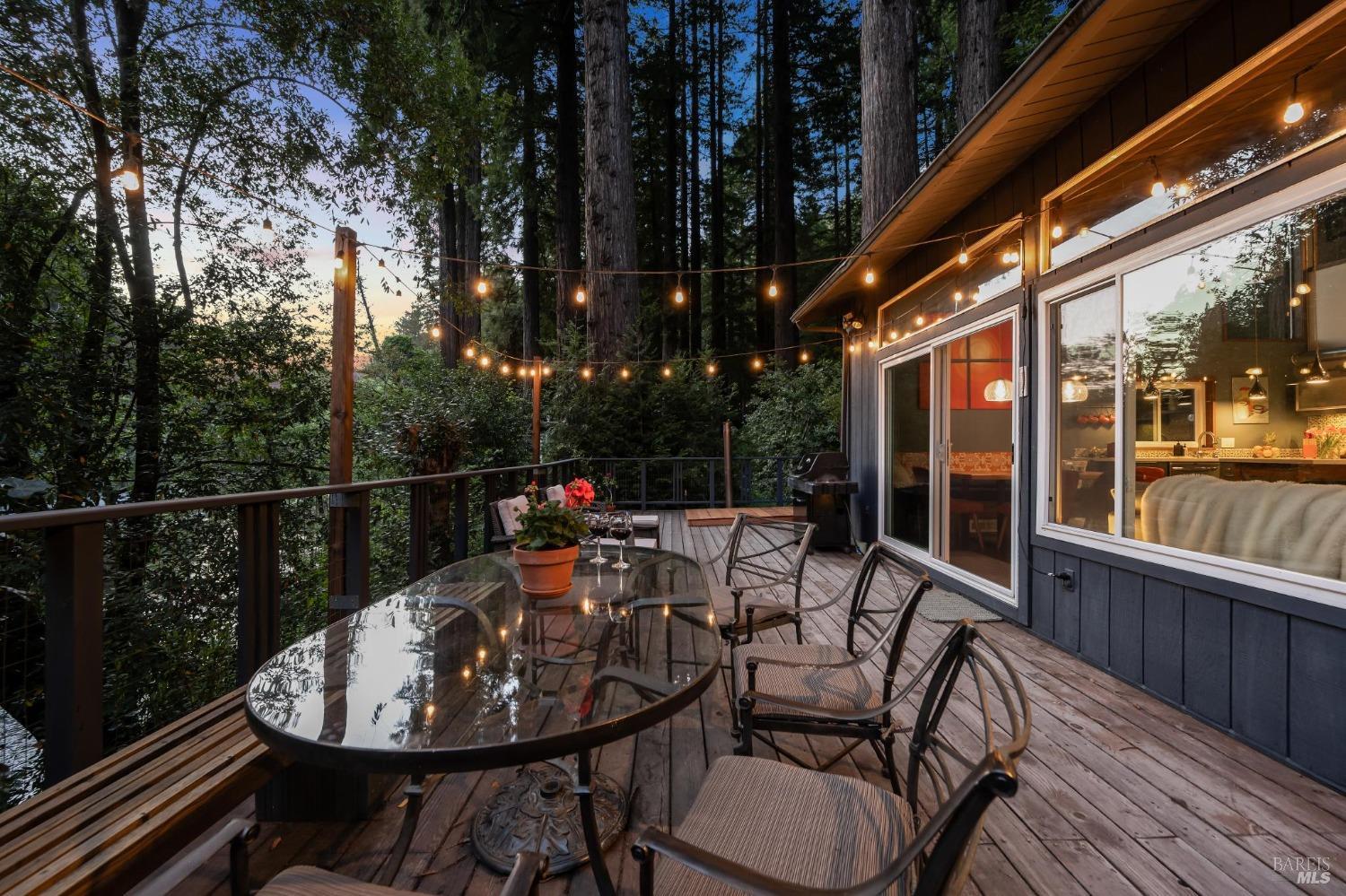 Detail Gallery Image 8 of 46 For 925 Austin Creek Rd, Cazadero,  CA 95421 - 2 Beds | 1/1 Baths