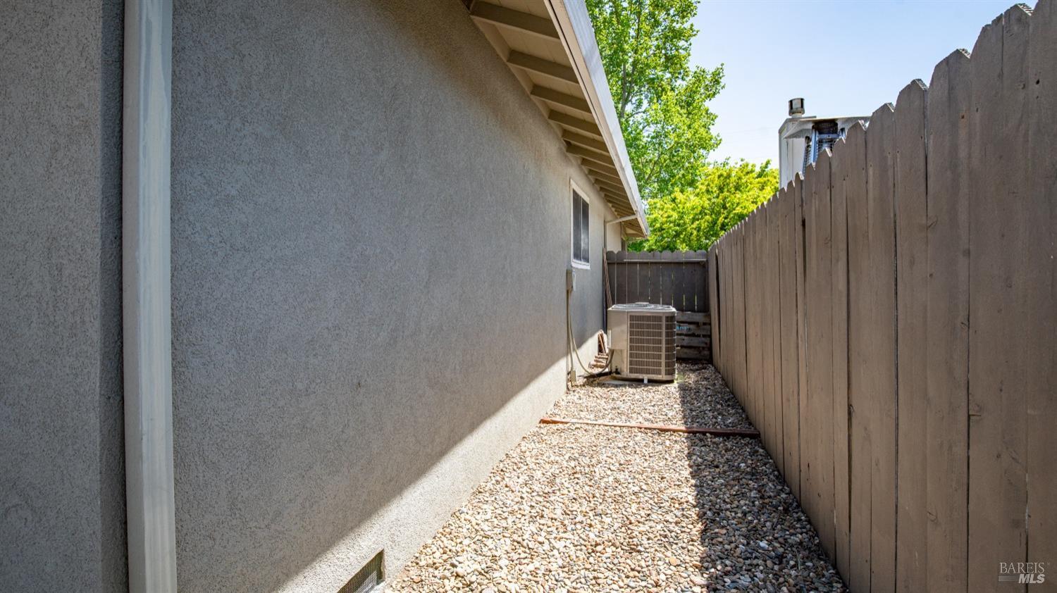 Detail Gallery Image 25 of 25 For 2316 Roberto St, Napa,  CA 94558 - 3 Beds | 2 Baths
