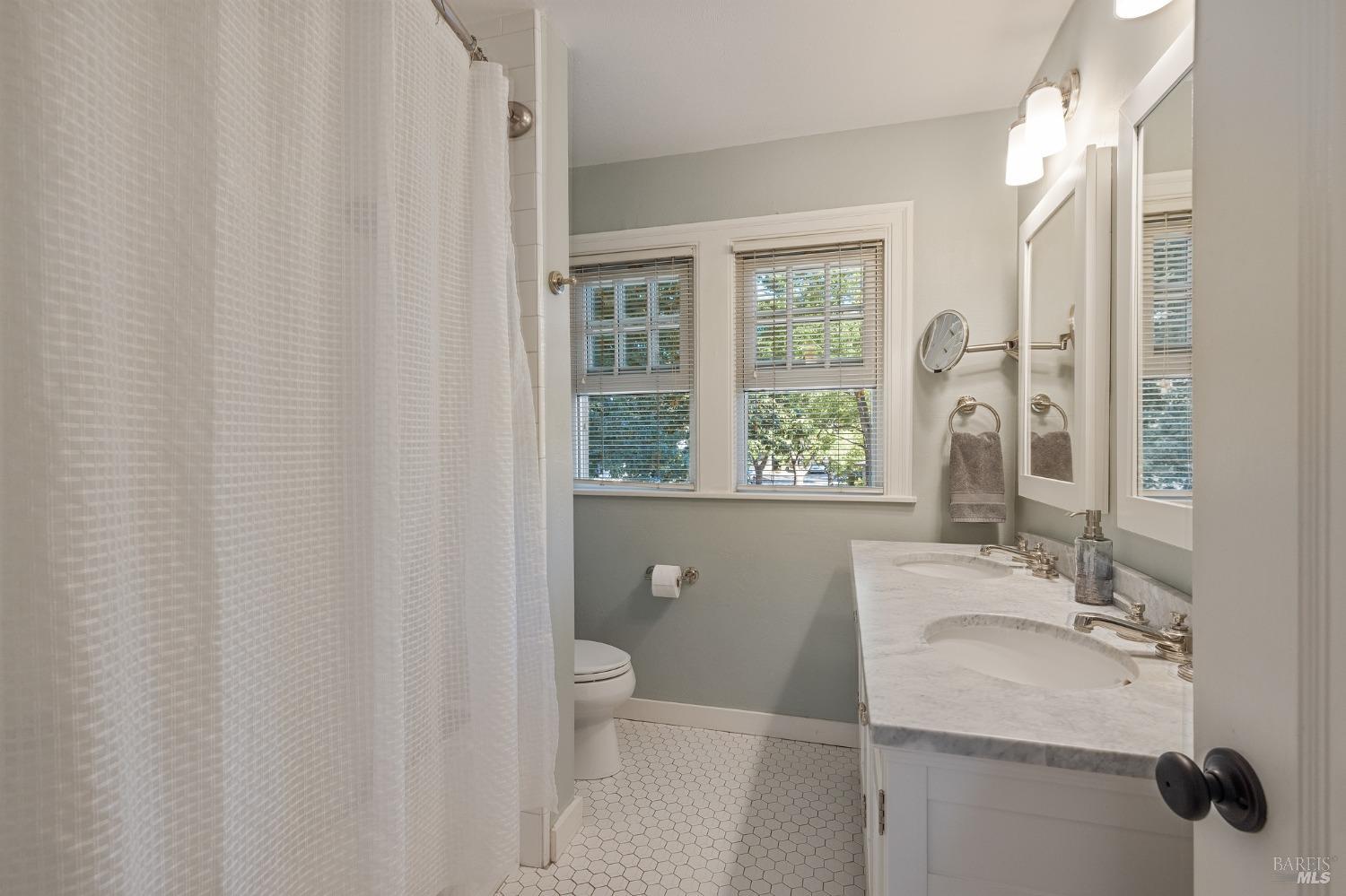 Detail Gallery Image 26 of 45 For 1625 Austin Way, Santa Rosa,  CA 95404 - 4 Beds | 1/1 Baths