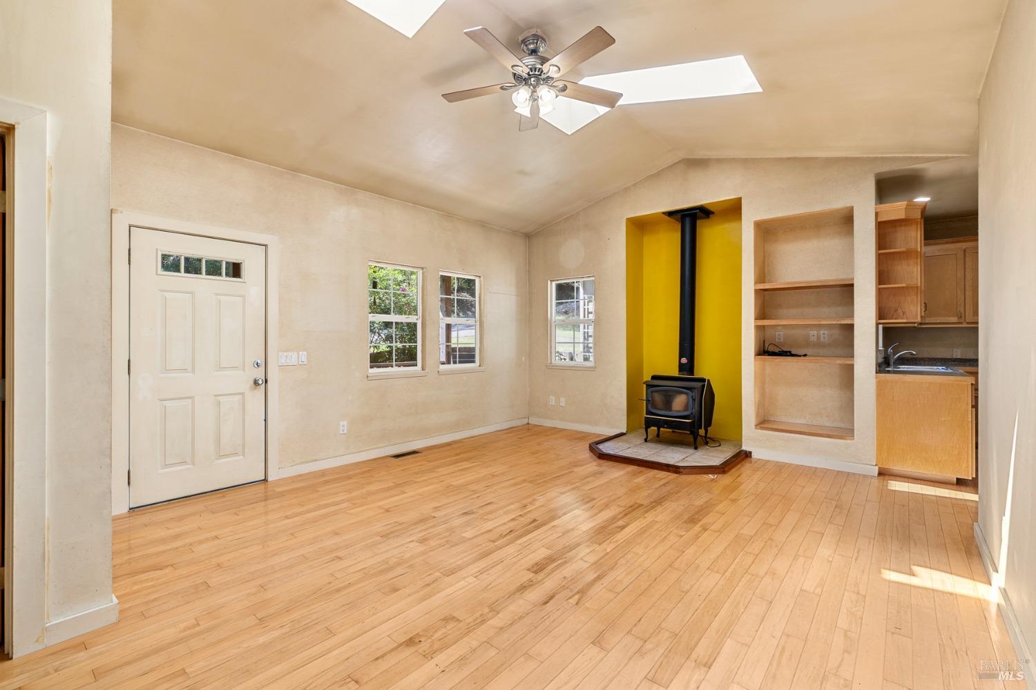 Detail Gallery Image 11 of 35 For 44710 Moonrise Dr, Gualala,  CA 95445 - 3 Beds | 2 Baths