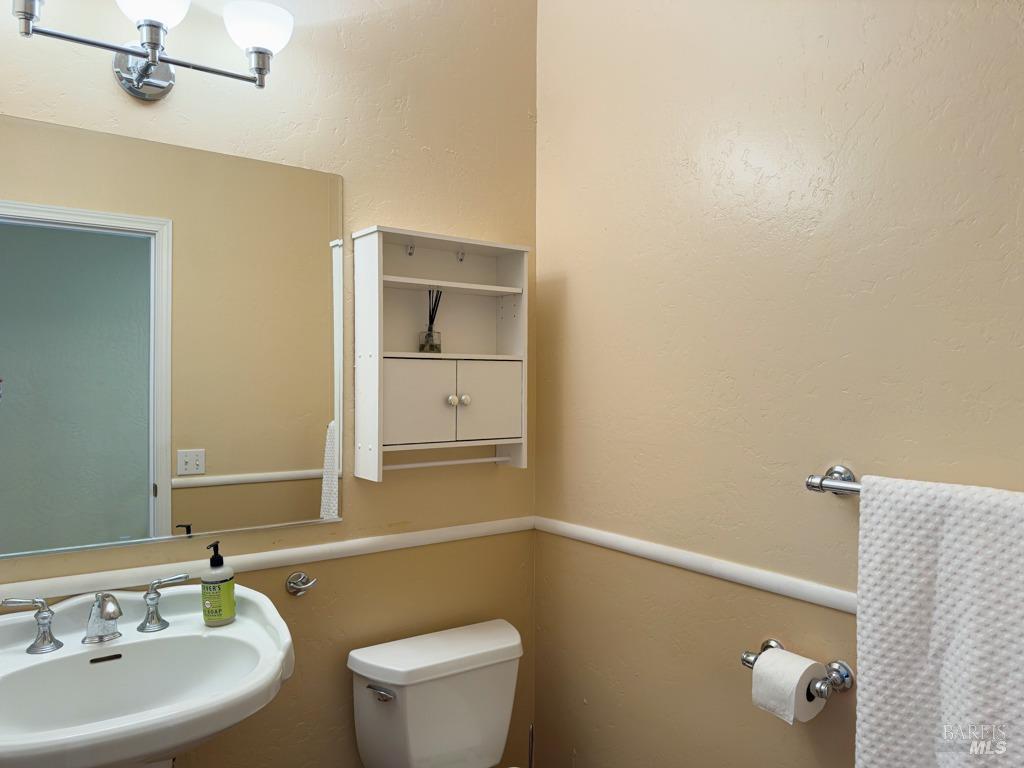 Detail Gallery Image 23 of 55 For 45851 Sunset Dr, Gualala,  CA 95445 - 3 Beds | 2/1 Baths