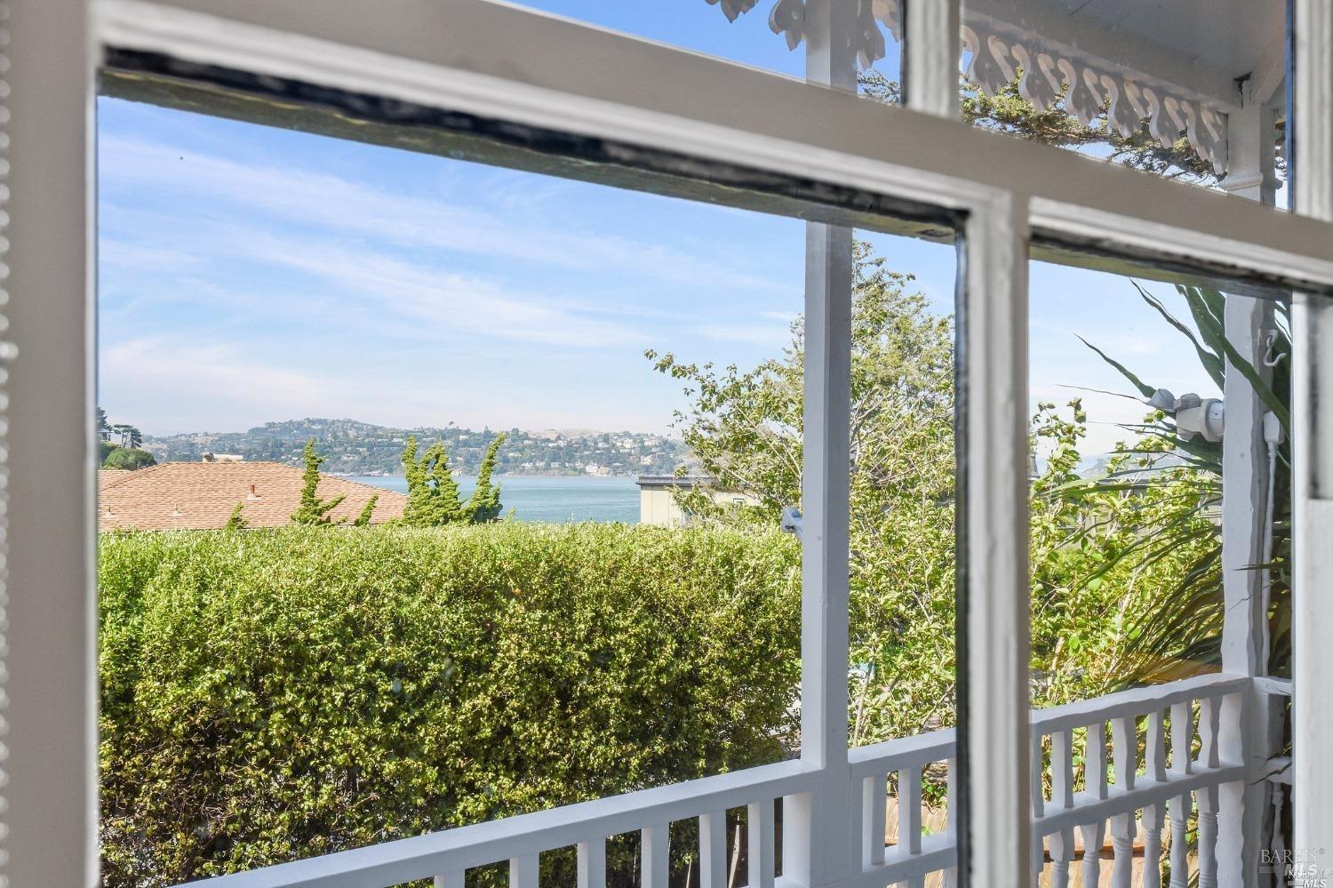 Detail Gallery Image 22 of 32 For 215 South St, Sausalito,  CA 94965 - 2 Beds | 1 Baths