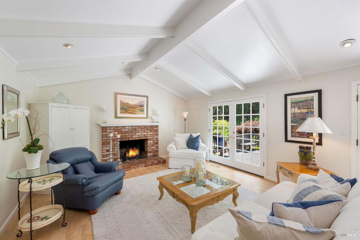 Detail Gallery Image 9 of 47 For 2539 Rollingwood Dr, Napa,  CA 94558 - 3 Beds | 2 Baths