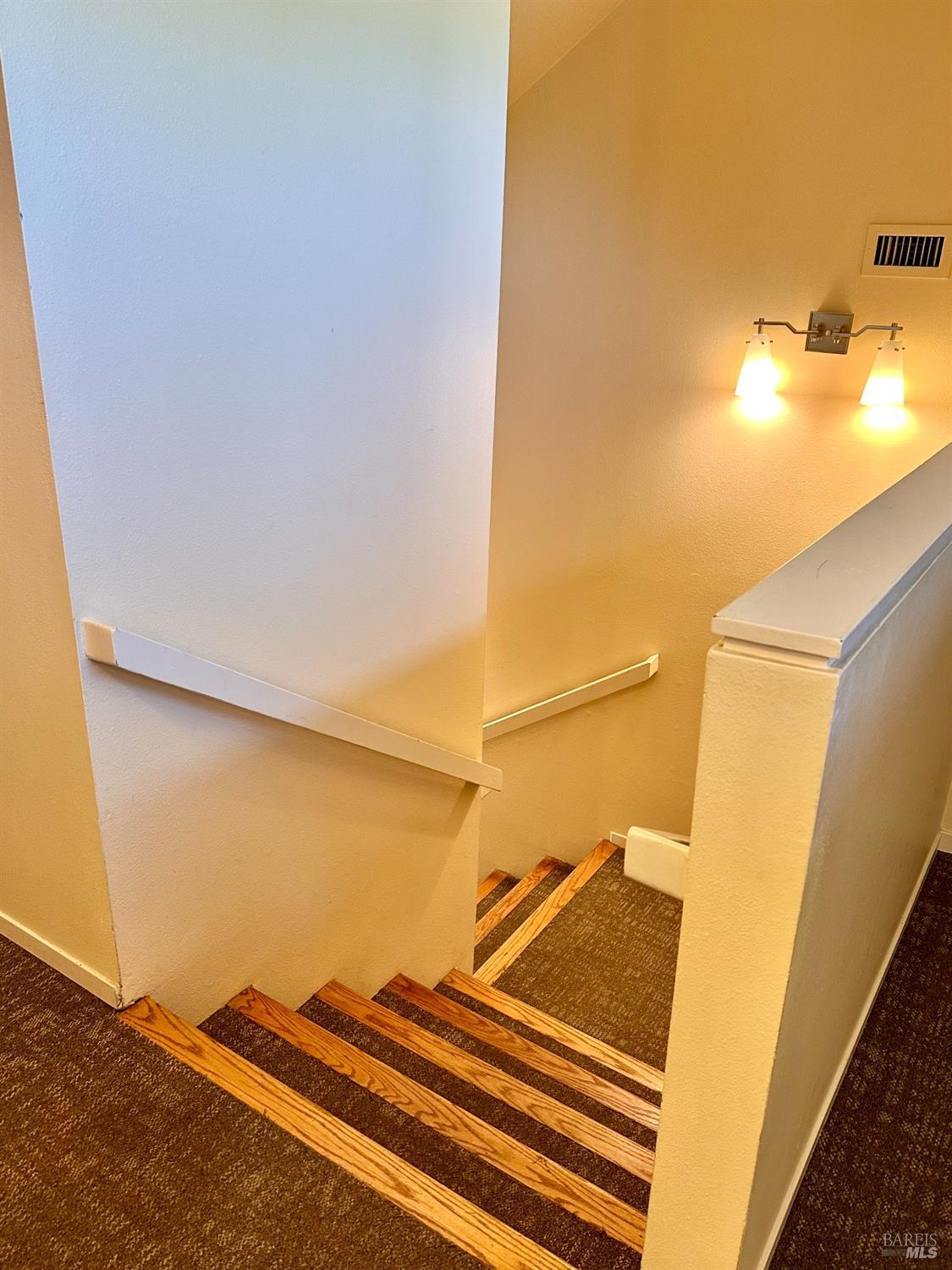 Detail Gallery Image 12 of 23 For 1485 Main St #301,  Saint Helena,  CA 94574 - – Beds | – Baths