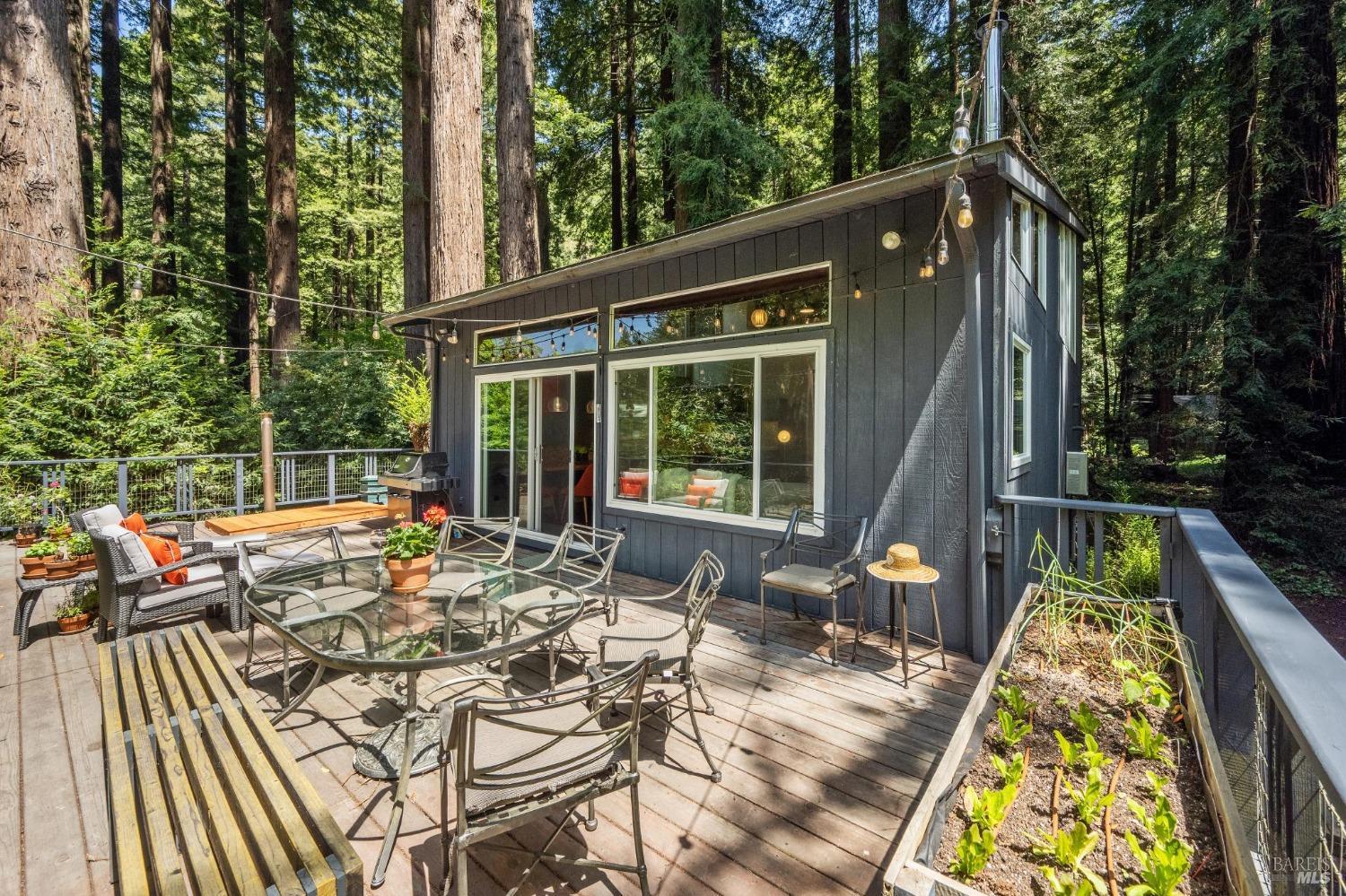 Detail Gallery Image 37 of 46 For 925 Austin Creek Rd, Cazadero,  CA 95421 - 2 Beds | 1/1 Baths