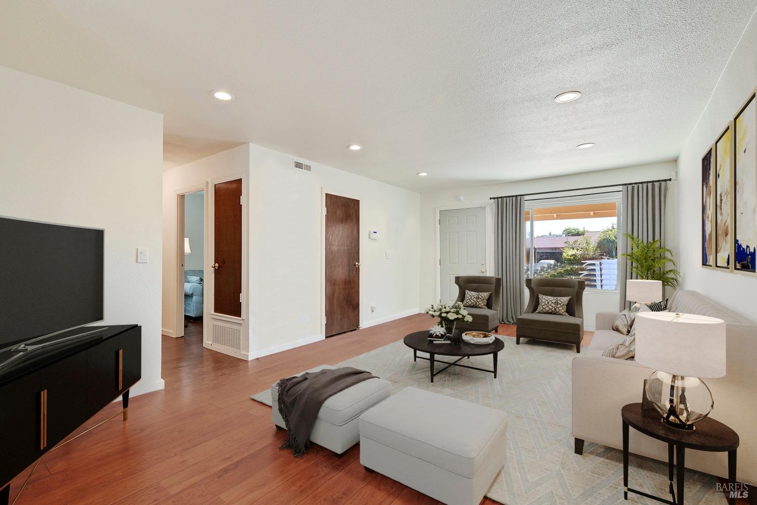 Detail Gallery Image 10 of 24 For 1187 Jack London Dr, Vallejo,  CA 94589 - 4 Beds | 2 Baths