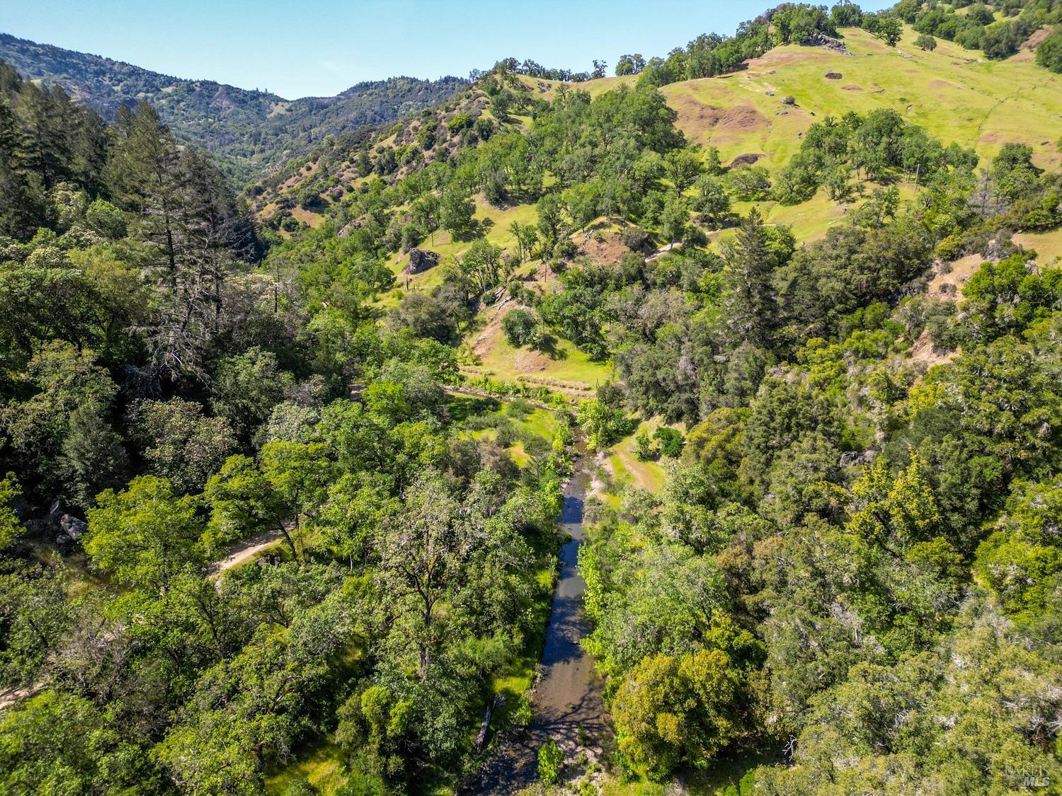 Detail Gallery Image 31 of 32 For 6000 Robinson Creek Rd, Ukiah,  CA 95482 - 1 Beds | 1 Baths