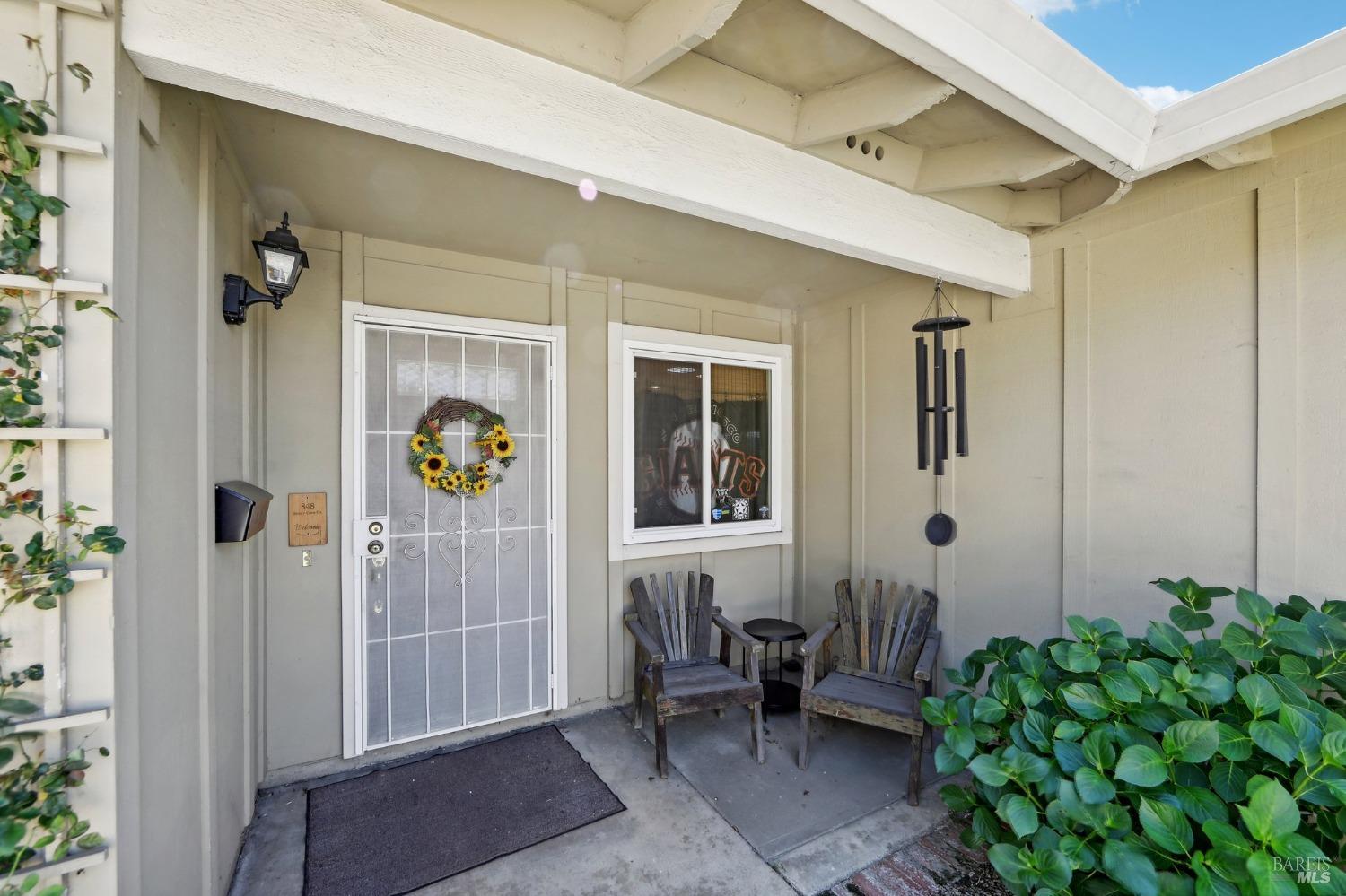 Detail Gallery Image 5 of 44 For 848 Sandy Cove Dr, Rodeo,  CA 94572 - 4 Beds | 2 Baths