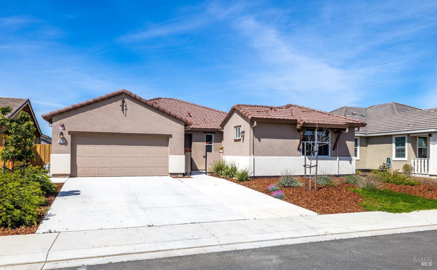 Detail Gallery Image 3 of 50 For 4006 Barrel Ct, Vacaville,  CA 95687 - 5 Beds | 3/1 Baths