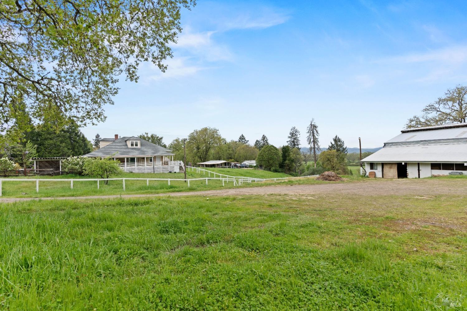 Detail Gallery Image 23 of 29 For 1890 E Hill Rd, Willits,  CA 95490 - 7 Beds | 4 Baths