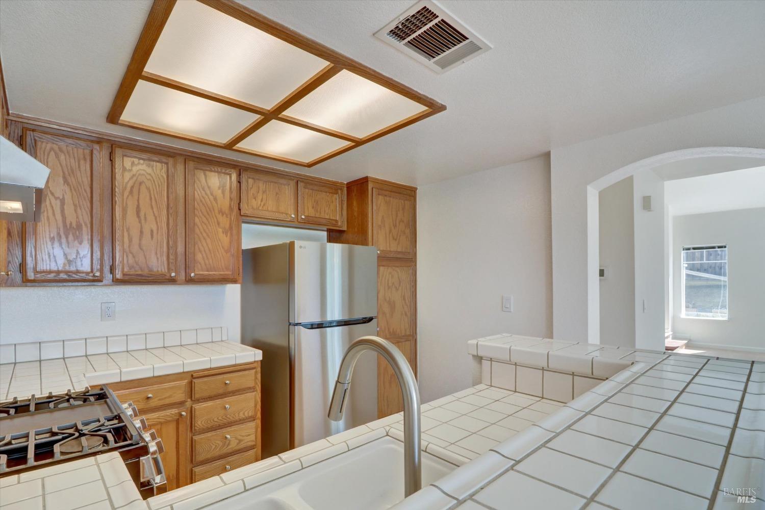 Detail Gallery Image 20 of 57 For 1437 Gateway Dr, Vallejo,  CA 94589 - 3 Beds | 2/1 Baths