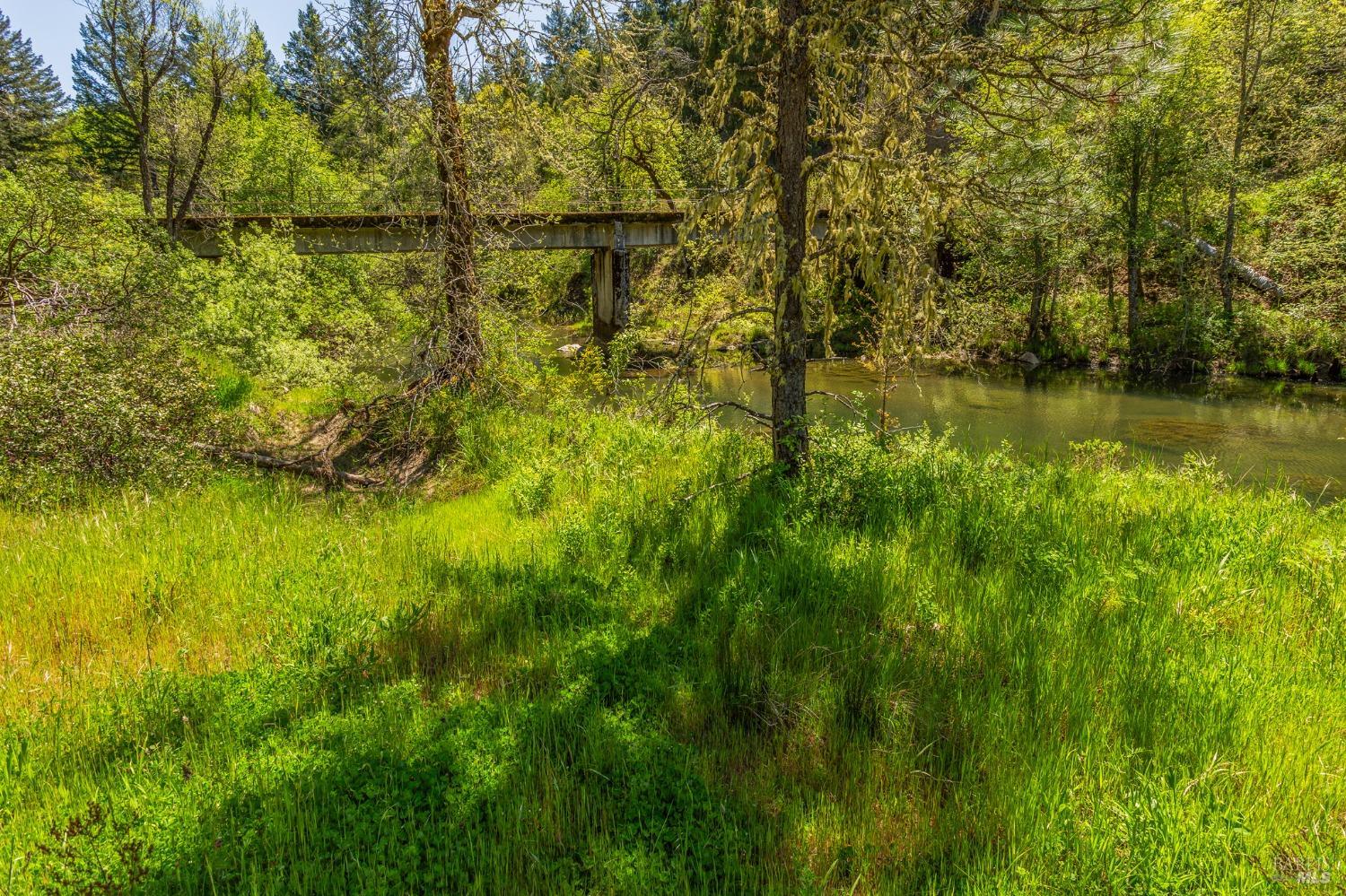 Detail Gallery Image 31 of 49 For 48600 Highway 101 Hwy, Laytonville,  CA 95454 - 3 Beds | 2 Baths