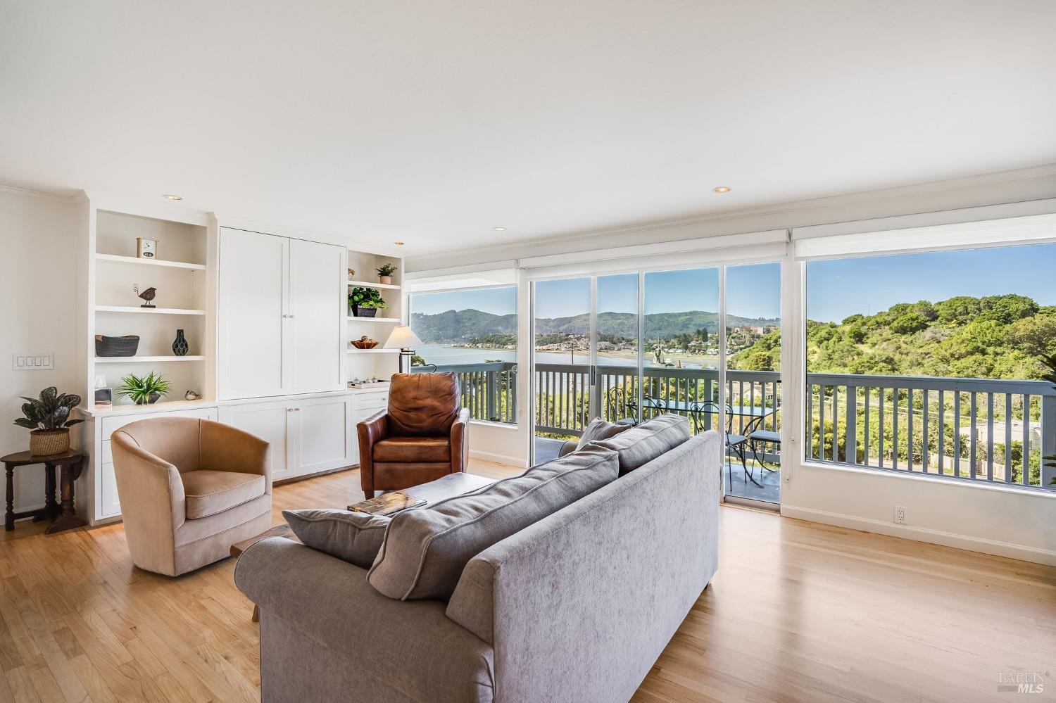 Detail Gallery Image 1 of 39 For 35 Andrew Dr #140,  Tiburon,  CA 94920 - 3 Beds | 2 Baths