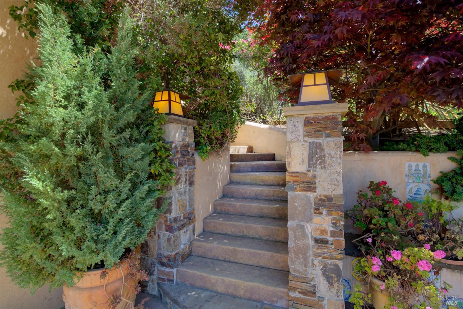 Detail Gallery Image 72 of 97 For 10 Pascale Ct, Napa,  CA 94558 - 4 Beds | 4/2 Baths
