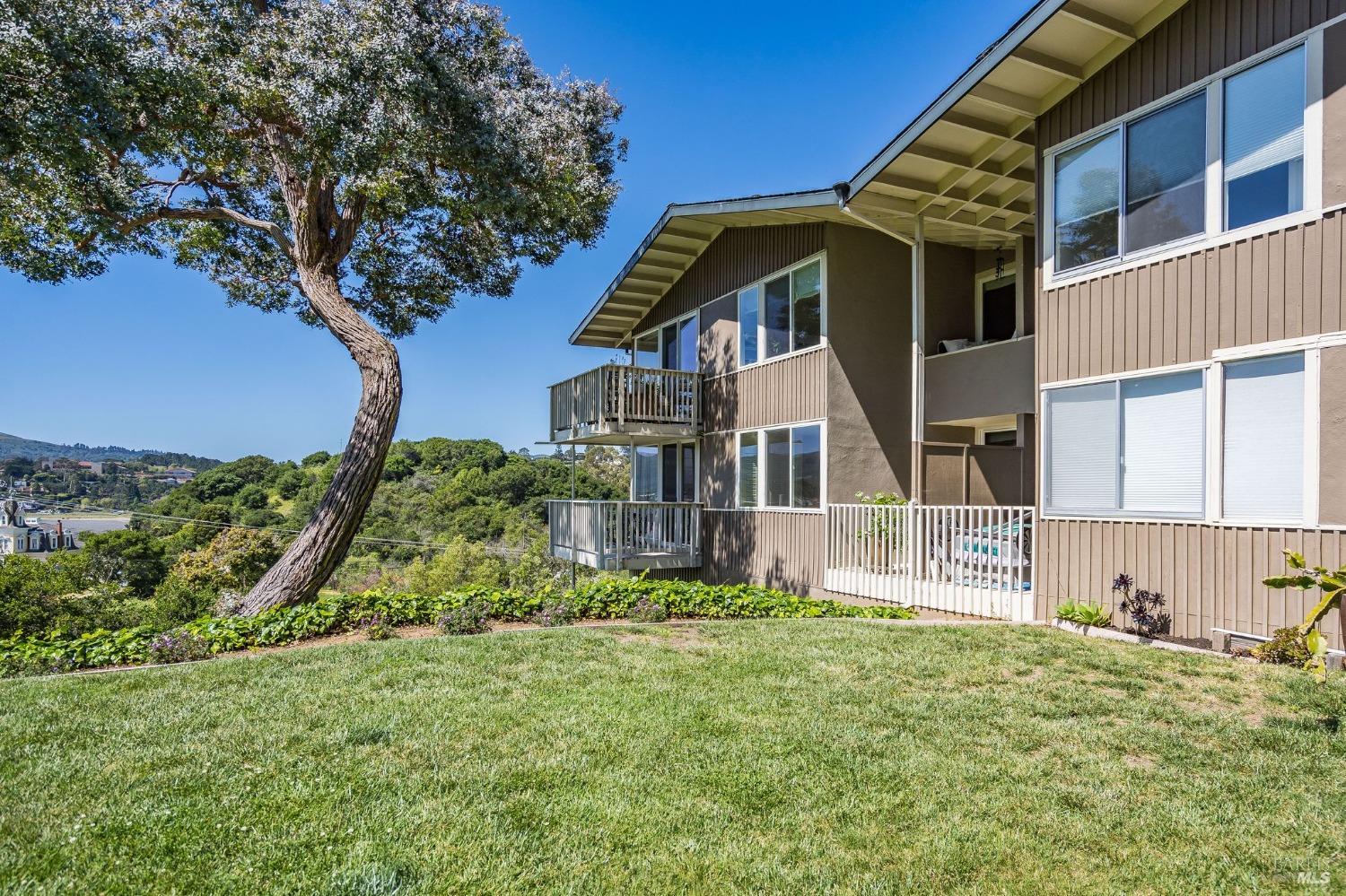 Detail Gallery Image 32 of 39 For 35 Andrew Dr #140,  Tiburon,  CA 94920 - 3 Beds | 2 Baths