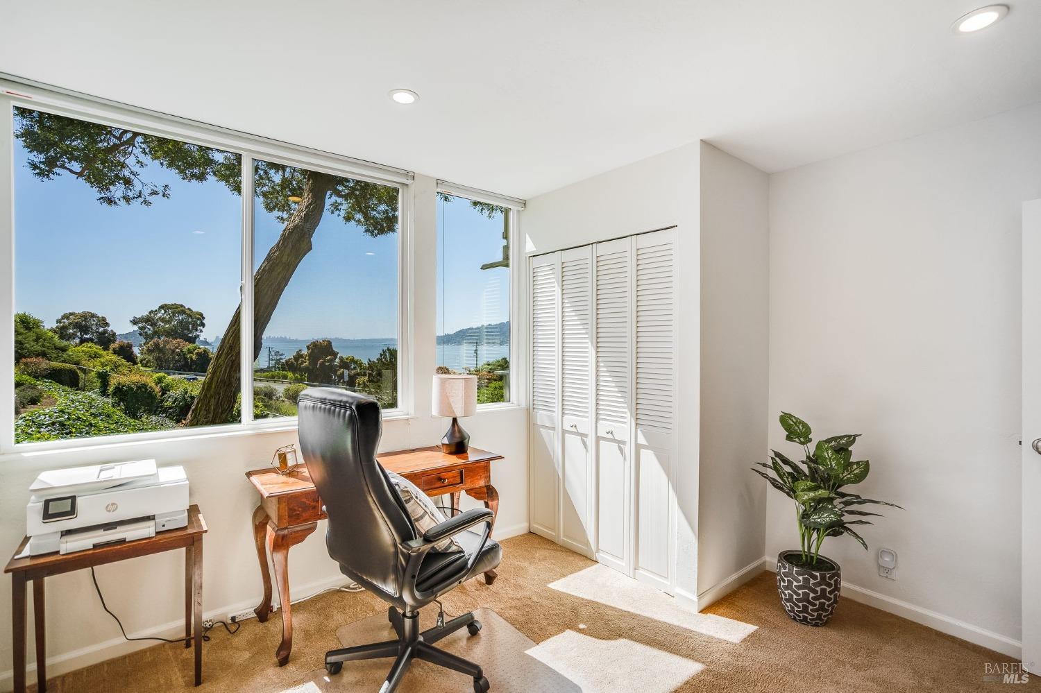 Detail Gallery Image 25 of 39 For 35 Andrew Dr #140,  Tiburon,  CA 94920 - 3 Beds | 2 Baths