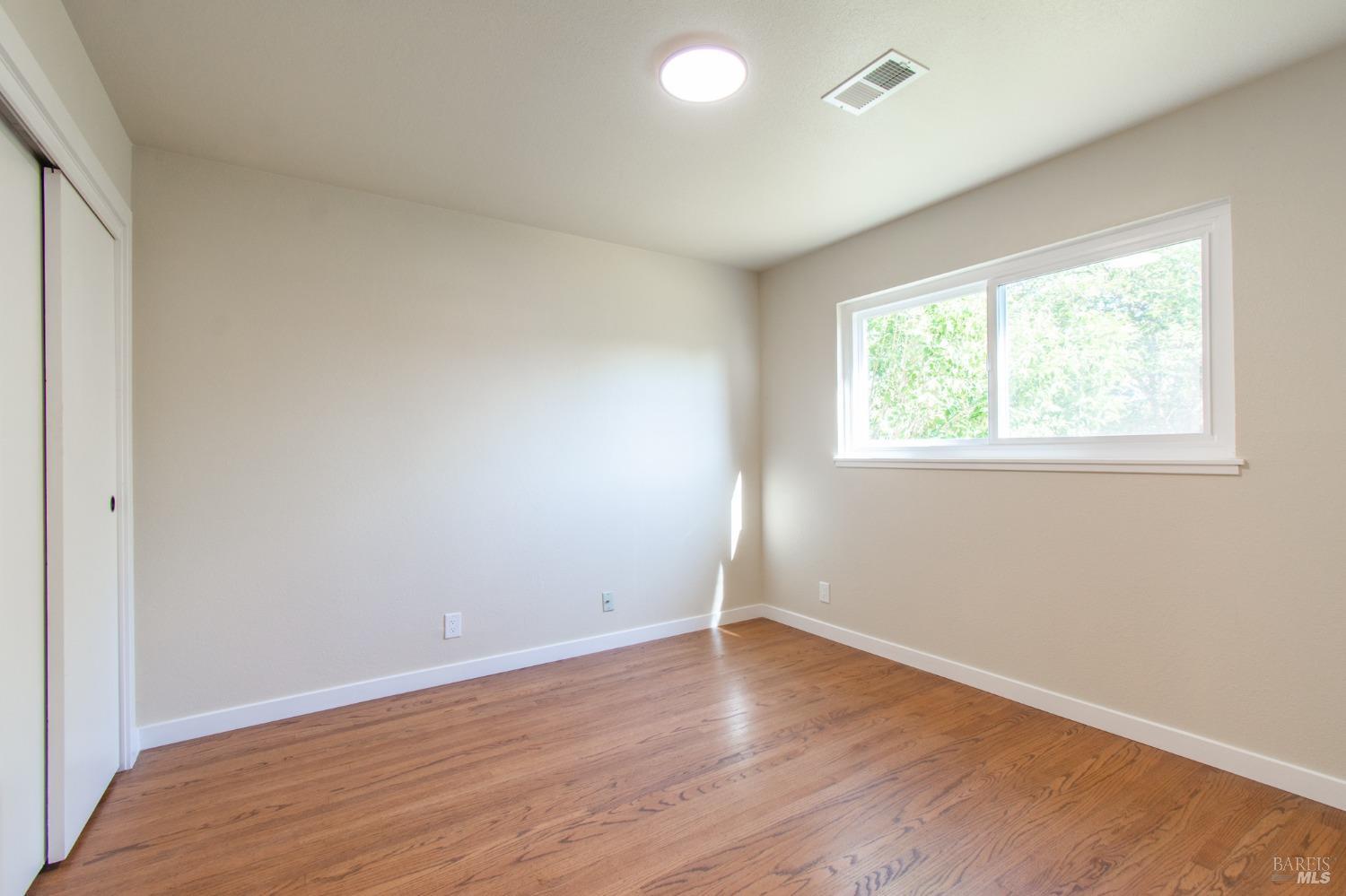 Detail Gallery Image 21 of 37 For 129 E Hemlock St, Vacaville,  CA 95688 - 3 Beds | 2 Baths