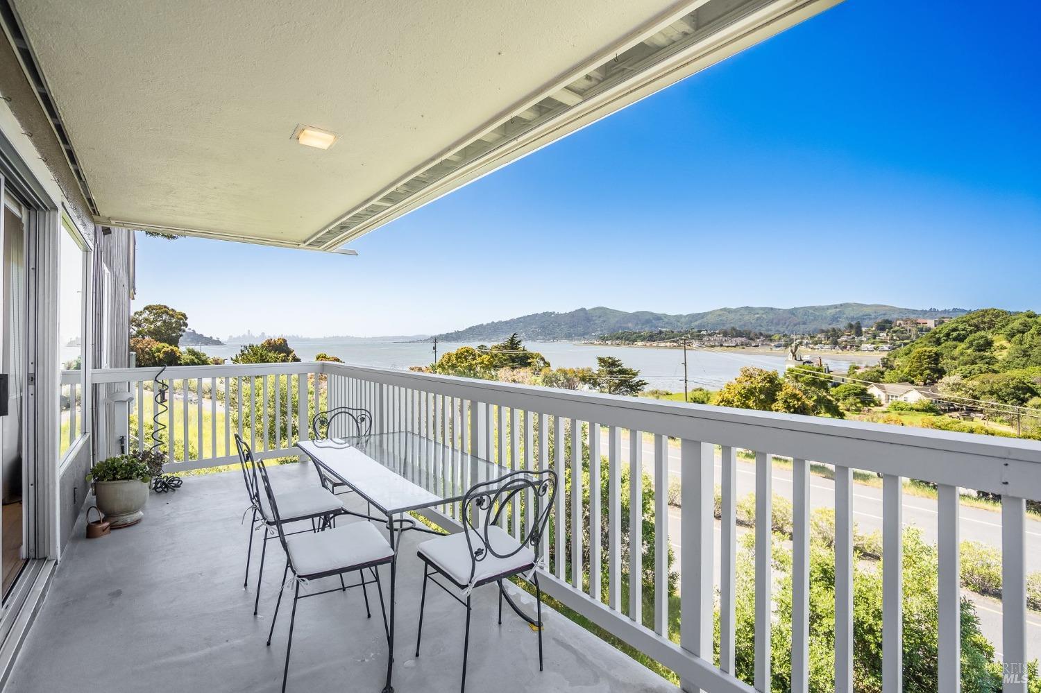 Detail Gallery Image 10 of 39 For 35 Andrew Dr #140,  Tiburon,  CA 94920 - 3 Beds | 2 Baths