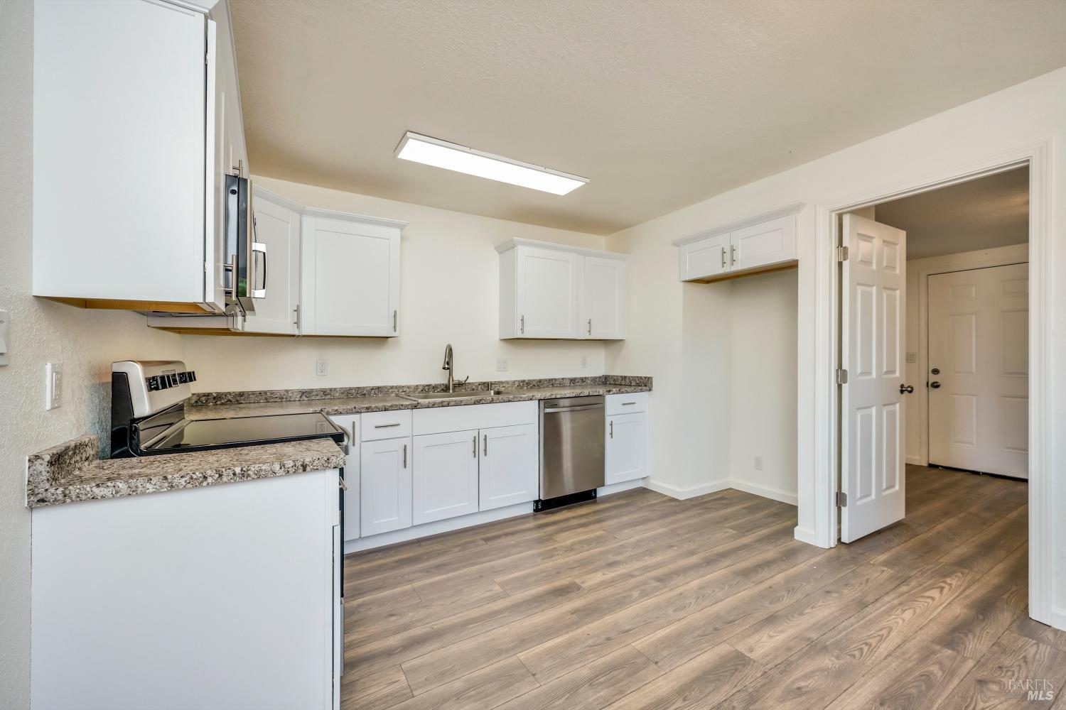 Detail Gallery Image 10 of 27 For 6340 E Highway 20 Unkn, Lucerne,  CA 95458 - 2 Beds | 1 Baths