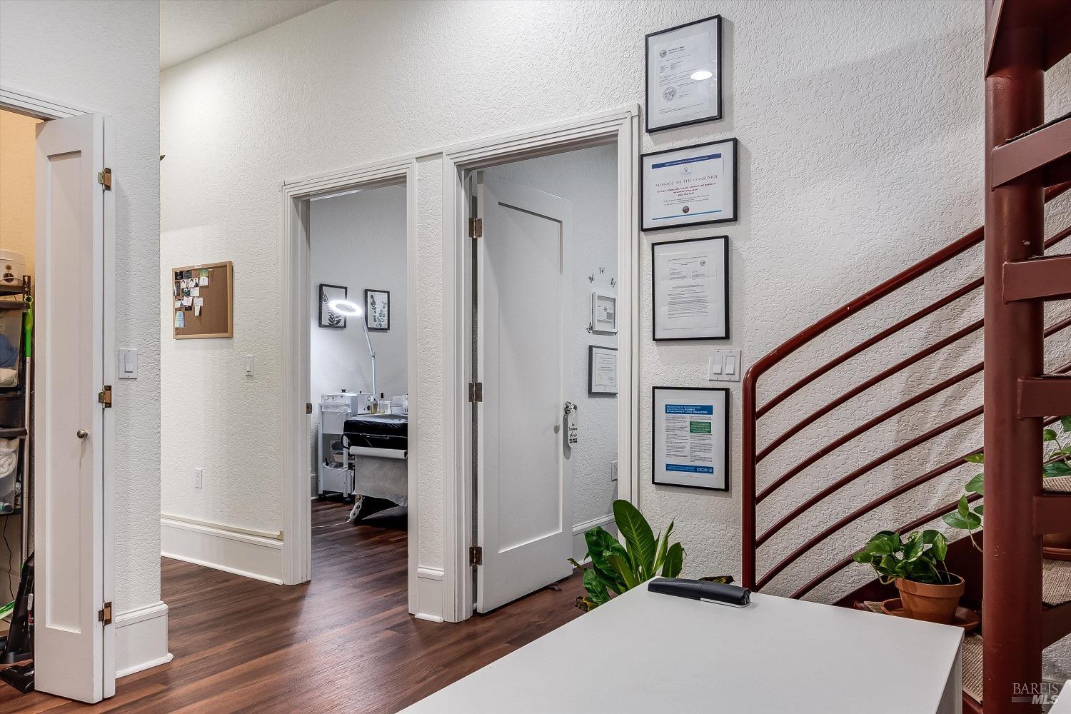 Detail Gallery Image 21 of 31 For 527 Mendocino Ave #F,  Santa Rosa,  CA 95401 - 1 Beds | 2 Baths