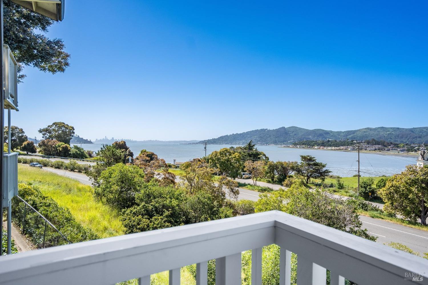 Detail Gallery Image 11 of 39 For 35 Andrew Dr #140,  Tiburon,  CA 94920 - 3 Beds | 2 Baths