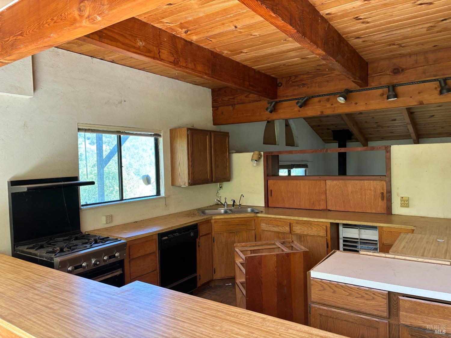 Detail Gallery Image 6 of 53 For 20225 Fort Ross Rd, Cazadero,  CA 95421 - 1 Beds | 2 Baths