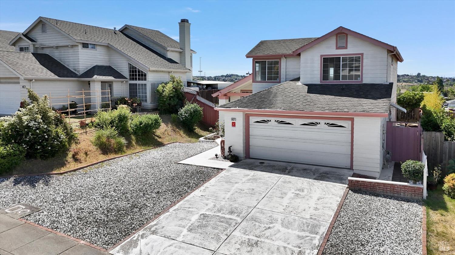 Detail Gallery Image 1 of 57 For 1437 Gateway Dr, Vallejo,  CA 94589 - 3 Beds | 2/1 Baths