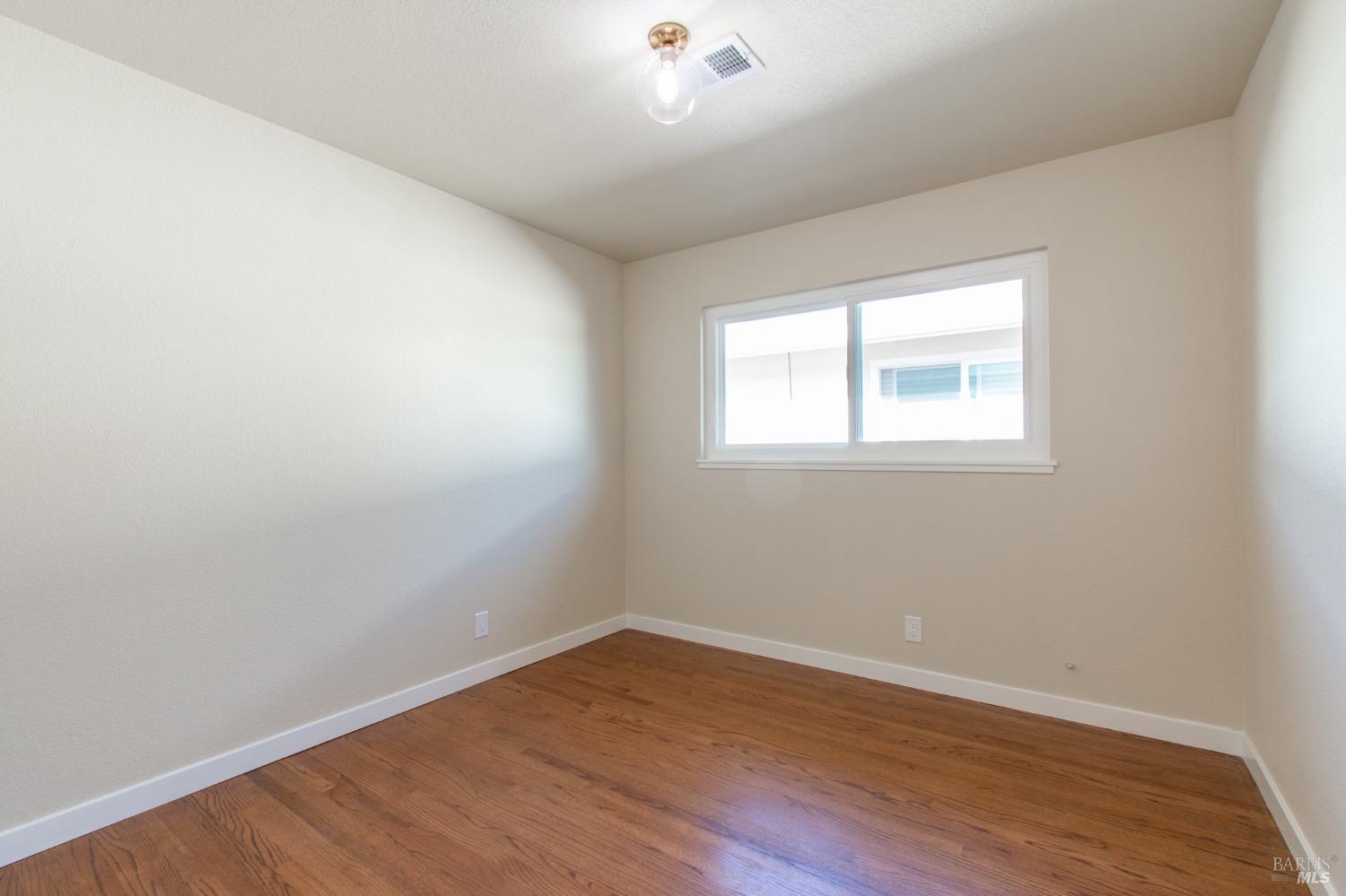 Detail Gallery Image 17 of 37 For 129 E Hemlock St, Vacaville,  CA 95688 - 3 Beds | 2 Baths