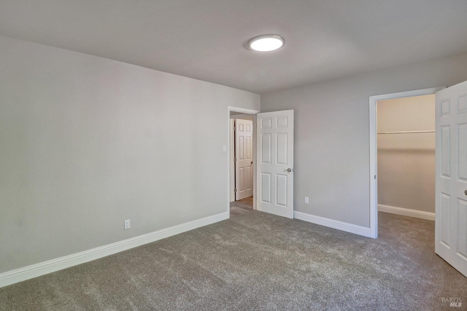 Detail Gallery Image 24 of 31 For 127 Lois Ln, Vallejo,  CA 94590 - 3 Beds | 1/1 Baths