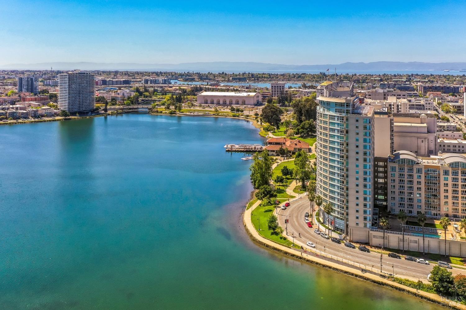 Detail Gallery Image 34 of 37 For 1 Lakeside Dr #206,  Oakland,  CA 94612 - 1 Beds | 1 Baths