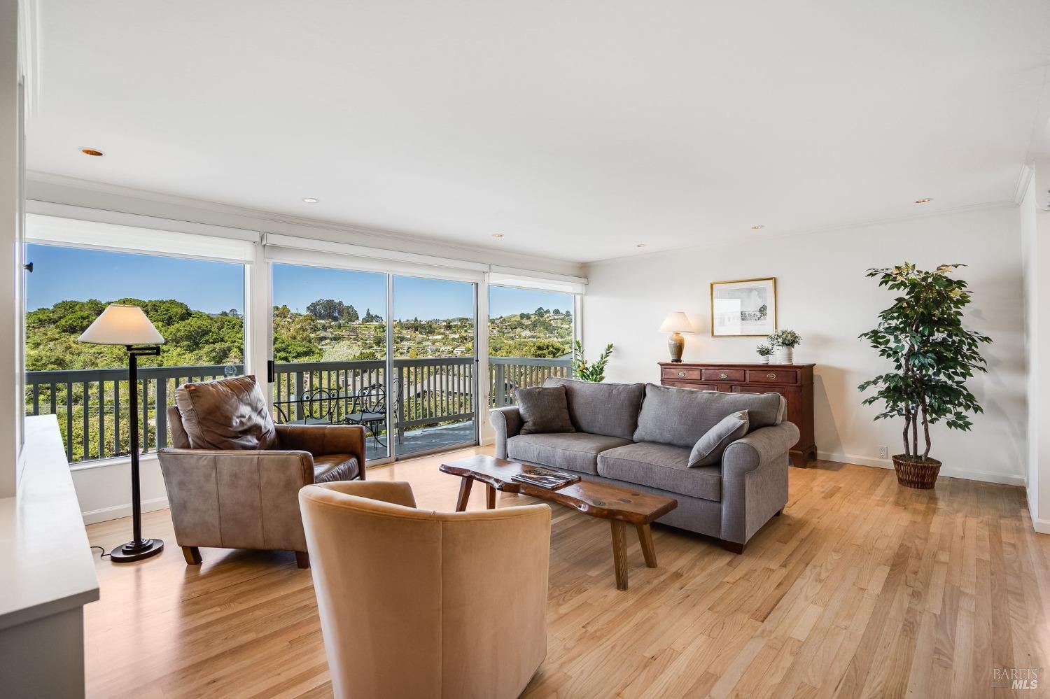 Detail Gallery Image 18 of 39 For 35 Andrew Dr #140,  Tiburon,  CA 94920 - 3 Beds | 2 Baths