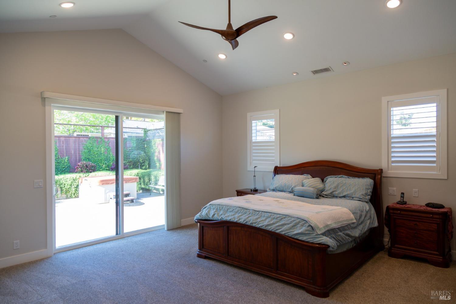 Detail Gallery Image 8 of 23 For 2 Thomas Ct, Novato,  CA 94947 - 3 Beds | 2/1 Baths
