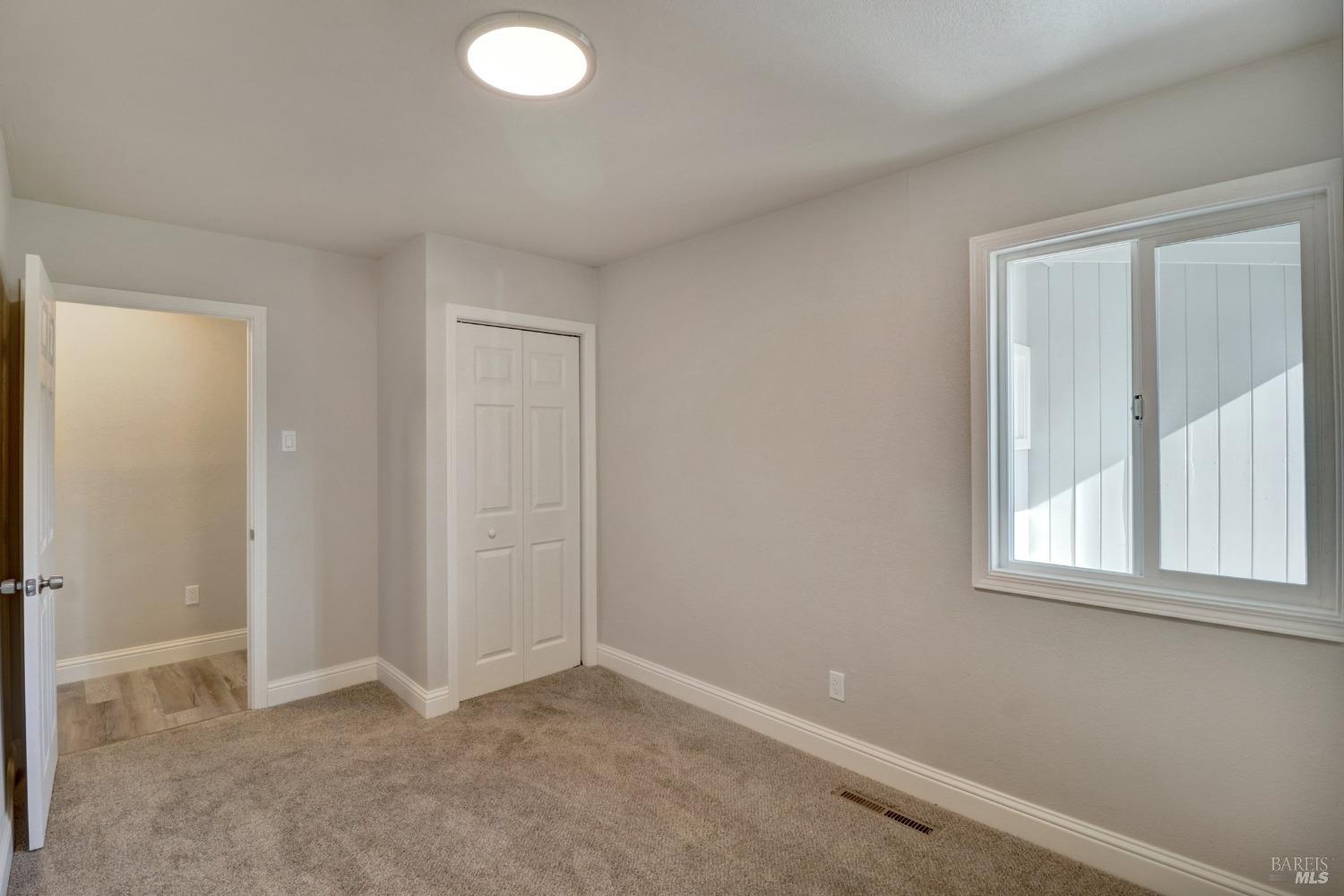 Detail Gallery Image 21 of 31 For 127 Lois Ln, Vallejo,  CA 94590 - 3 Beds | 1/1 Baths
