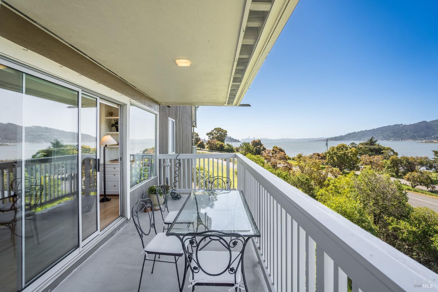 Detail Gallery Image 17 of 39 For 35 Andrew Dr #140,  Tiburon,  CA 94920 - 3 Beds | 2 Baths