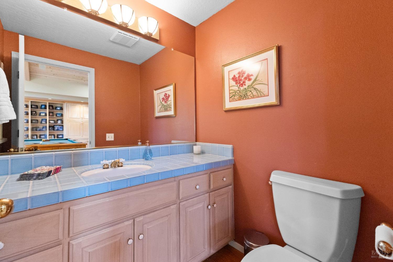 Detail Gallery Image 12 of 48 For 5193 Oak Meadow Dr, Santa Rosa,  CA 95401 - 3 Beds | 2/1 Baths