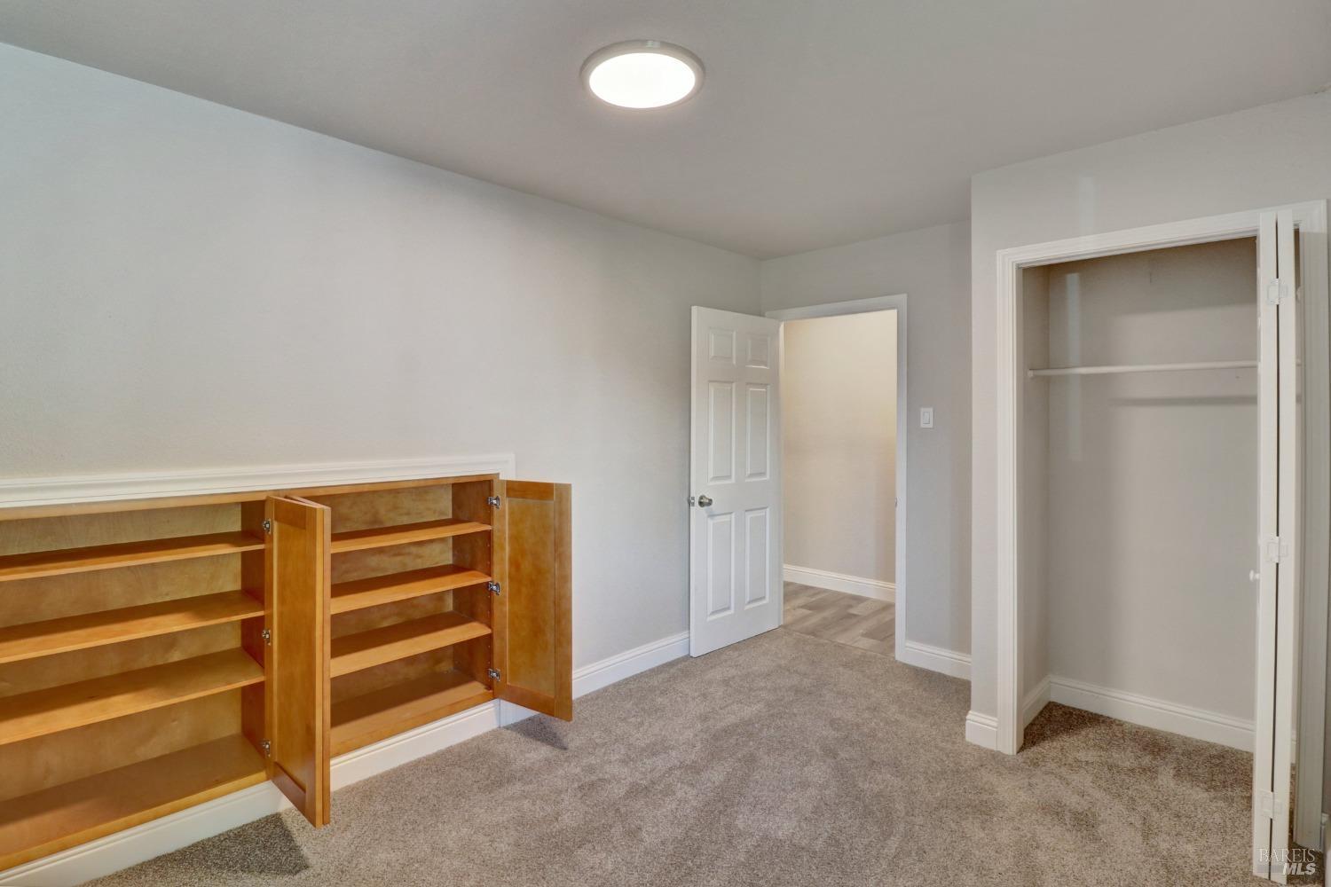 Detail Gallery Image 20 of 31 For 127 Lois Ln, Vallejo,  CA 94590 - 3 Beds | 1/1 Baths
