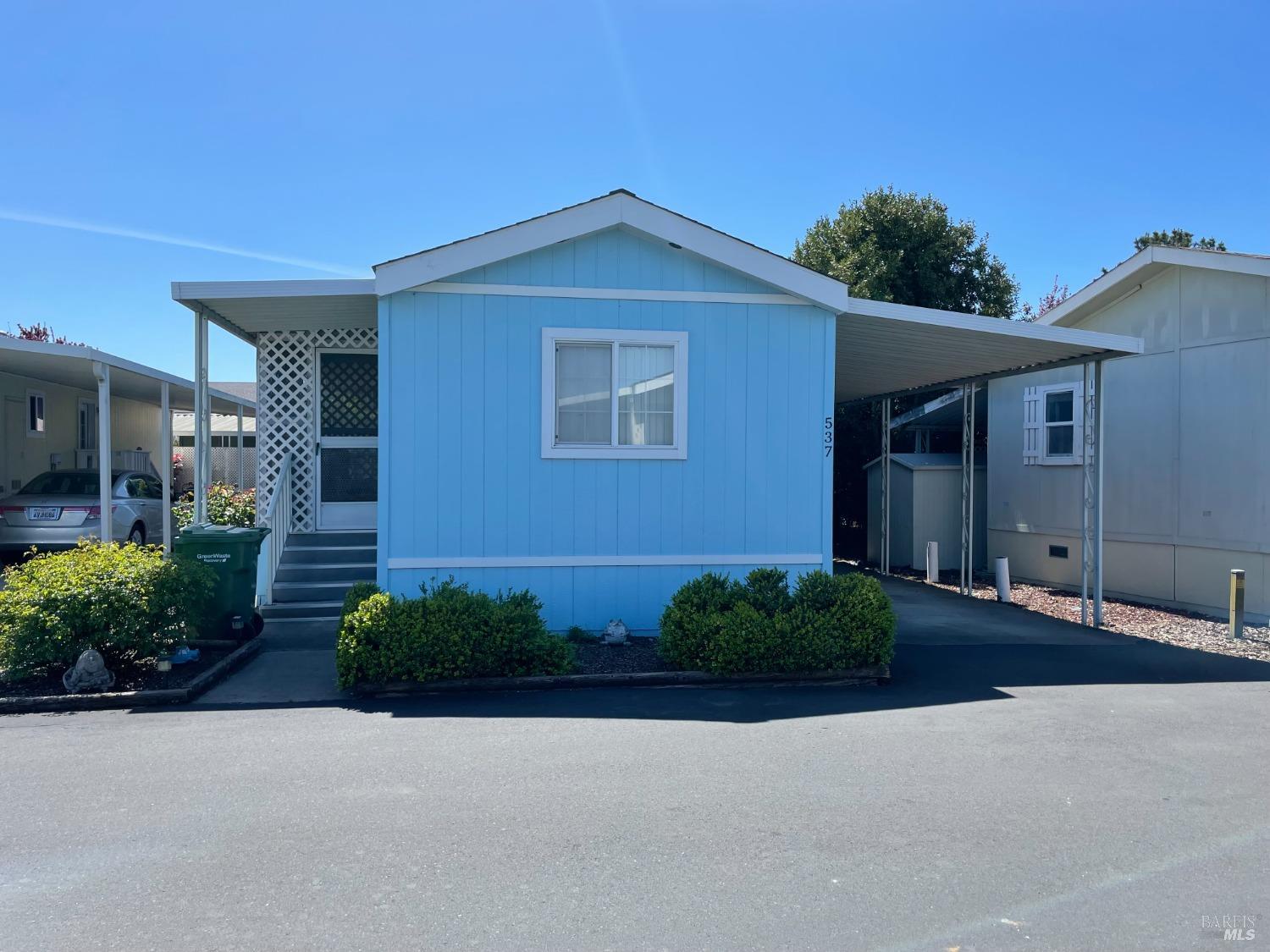 Detail Gallery Image 2 of 28 For 537 Boxwood Dr, Petaluma,  CA 94954 - 2 Beds | 1 Baths