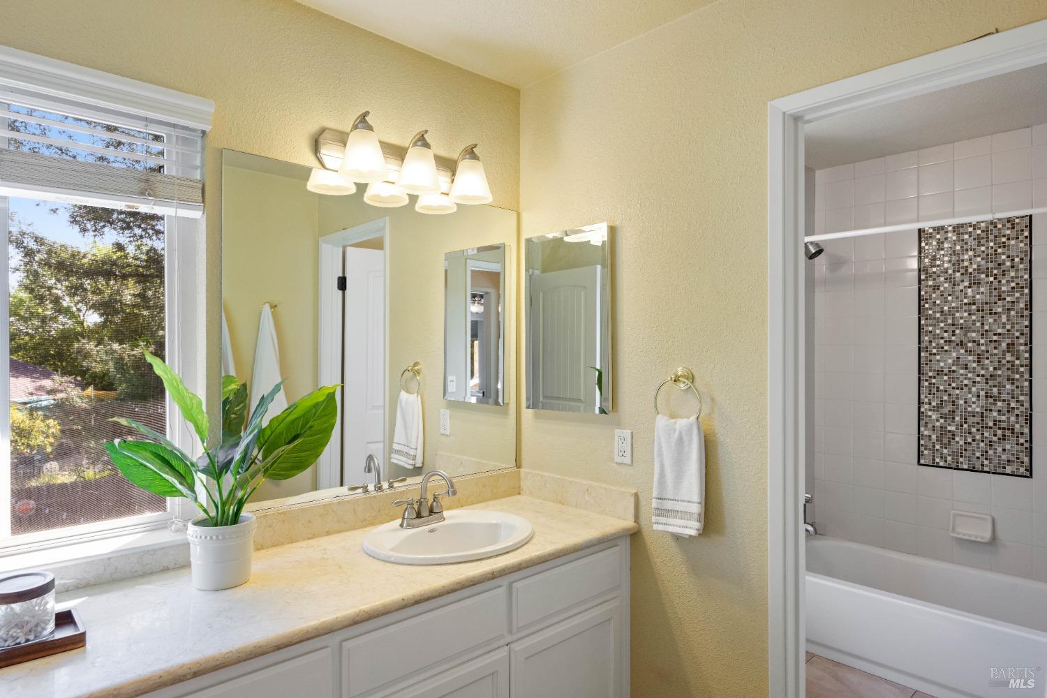 Detail Gallery Image 31 of 40 For 4406 Moffitt Dr, Napa,  CA 94558 - 4 Beds | 2/1 Baths
