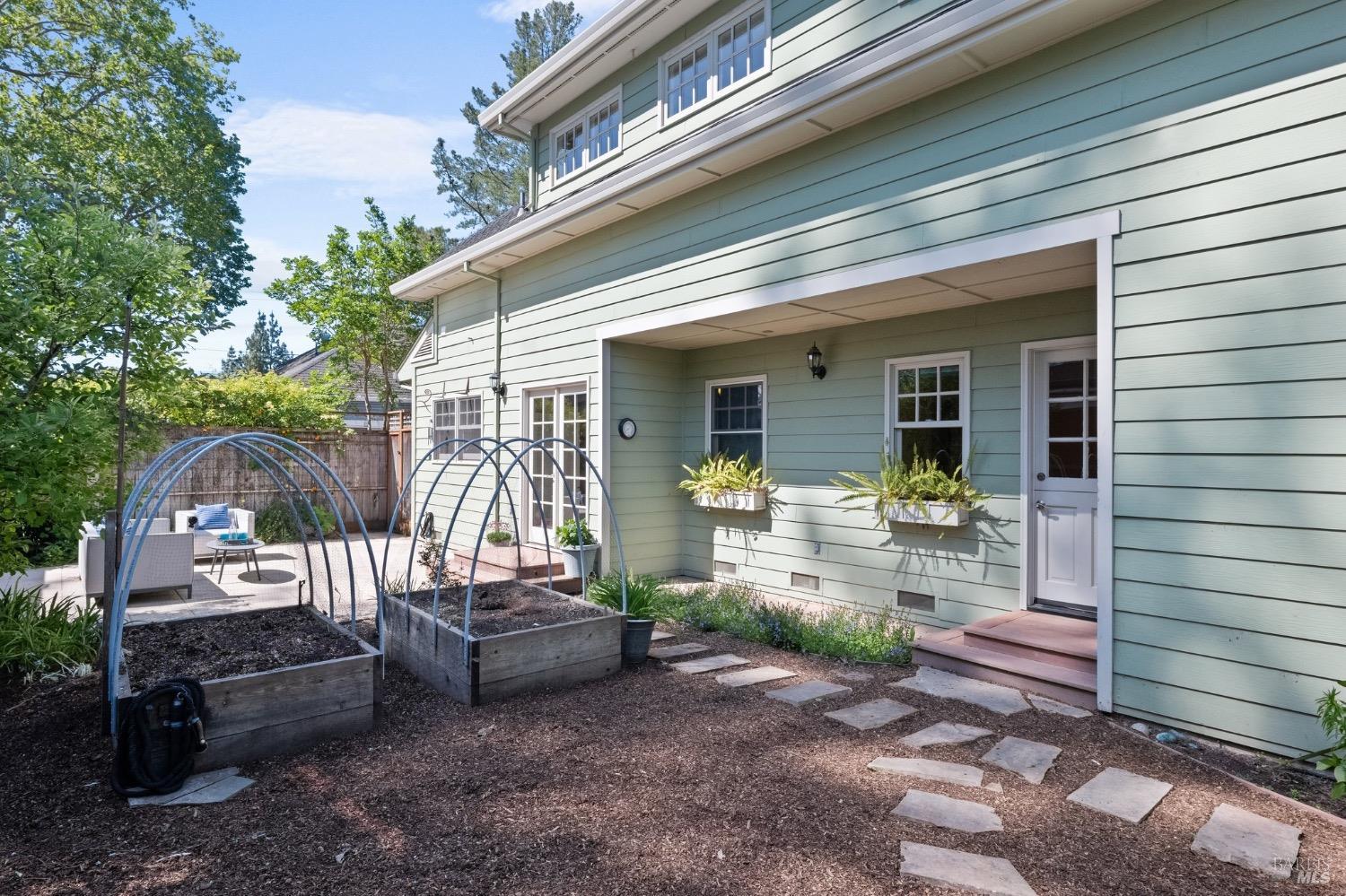 Detail Gallery Image 41 of 42 For 508 College St, Healdsburg,  CA 95448 - 4 Beds | 2 Baths