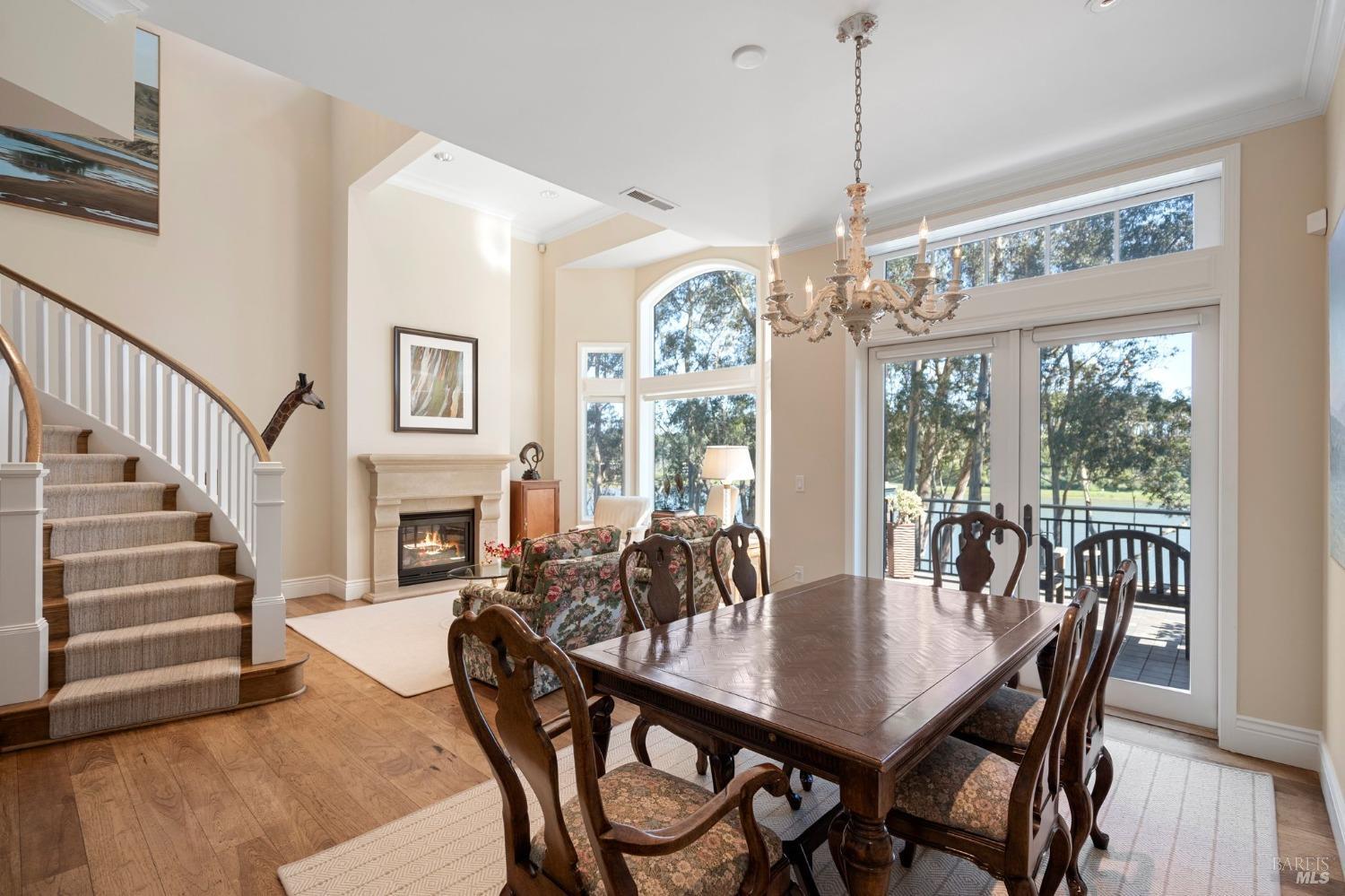 Detail Gallery Image 6 of 28 For 74 De Silva Island Dr, Mill Valley,  CA 94941 - 3 Beds | 2/1 Baths