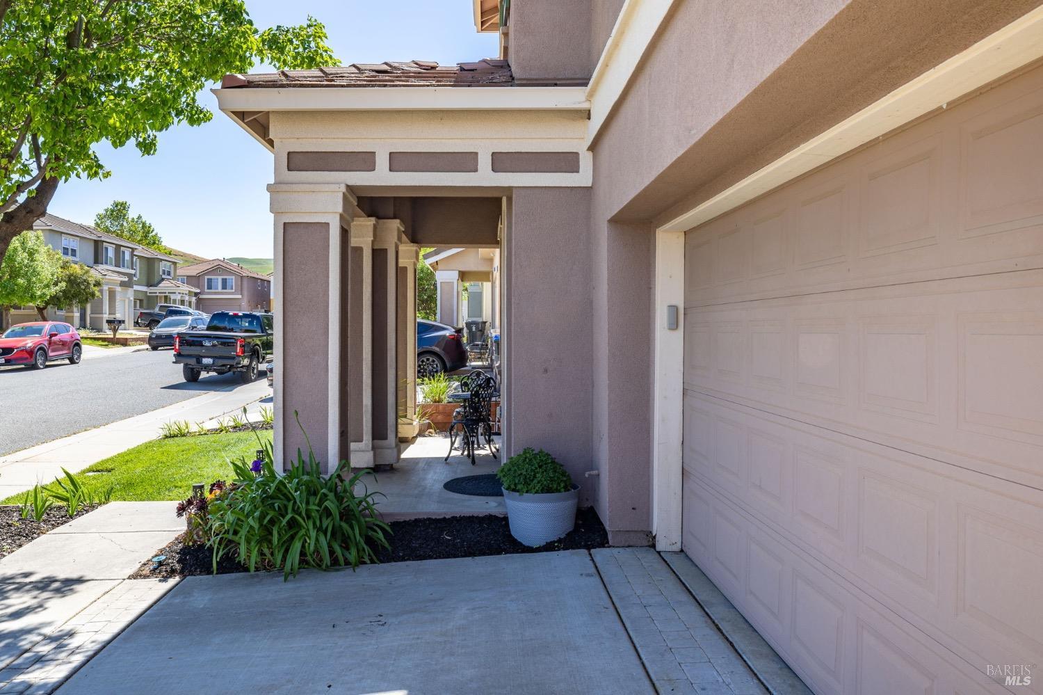 Detail Gallery Image 6 of 52 For 4532 Crimson Clover Dr, Fairfield,  CA 94534 - 4 Beds | 2/1 Baths