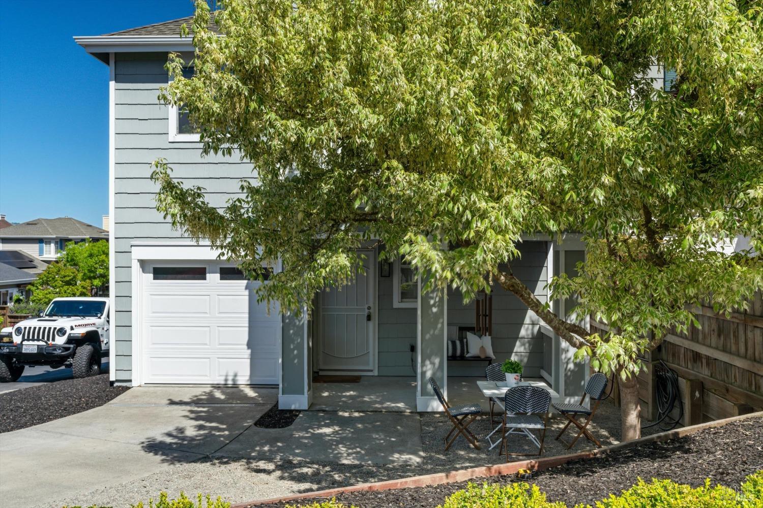 Detail Gallery Image 17 of 33 For 204 Darby Ct, Petaluma,  CA 94952 - 3 Beds | 2/1 Baths