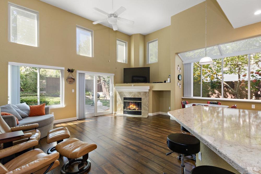 Detail Gallery Image 9 of 39 For 482 Panorama Dr, Benicia,  CA 94510 - 4 Beds | 2 Baths