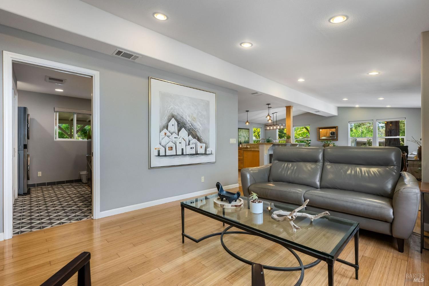 Detail Gallery Image 19 of 37 For 21 Los Robles Ct, Saint Helena,  CA 94574 - 2 Beds | 2 Baths