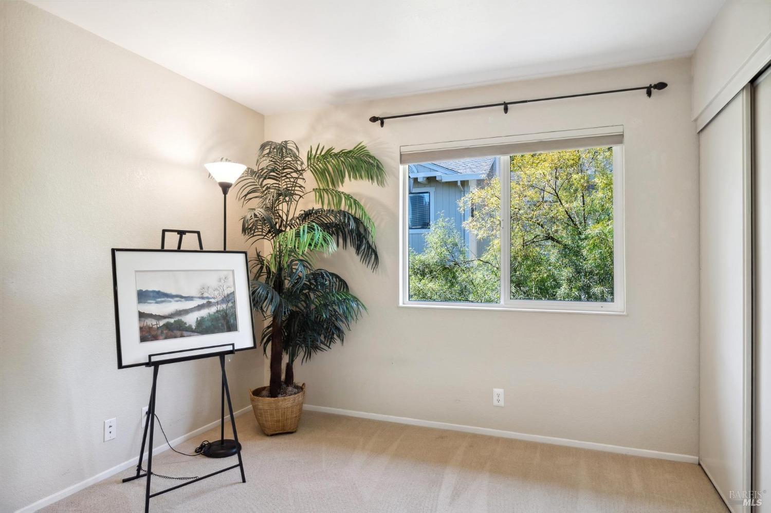 Detail Gallery Image 24 of 34 For 9 Pinewood Ln, Novato,  CA 94947 - 3 Beds | 2/1 Baths