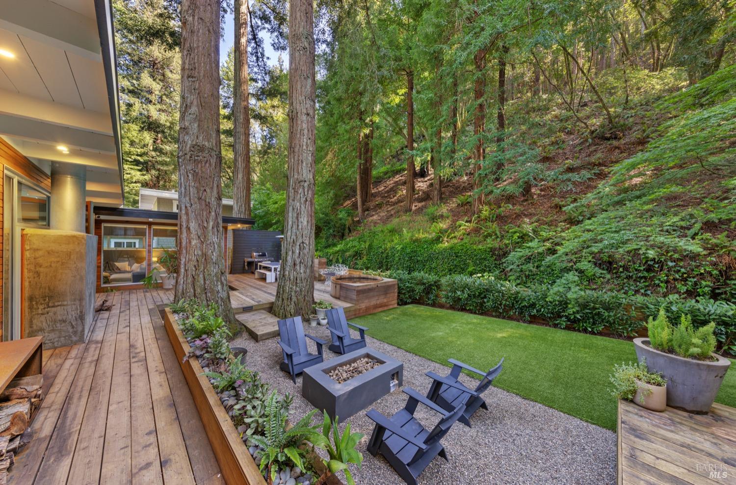 Detail Gallery Image 21 of 37 For 7 Barrie Way, Mill Valley,  CA 94941 - 4 Beds | 3/1 Baths
